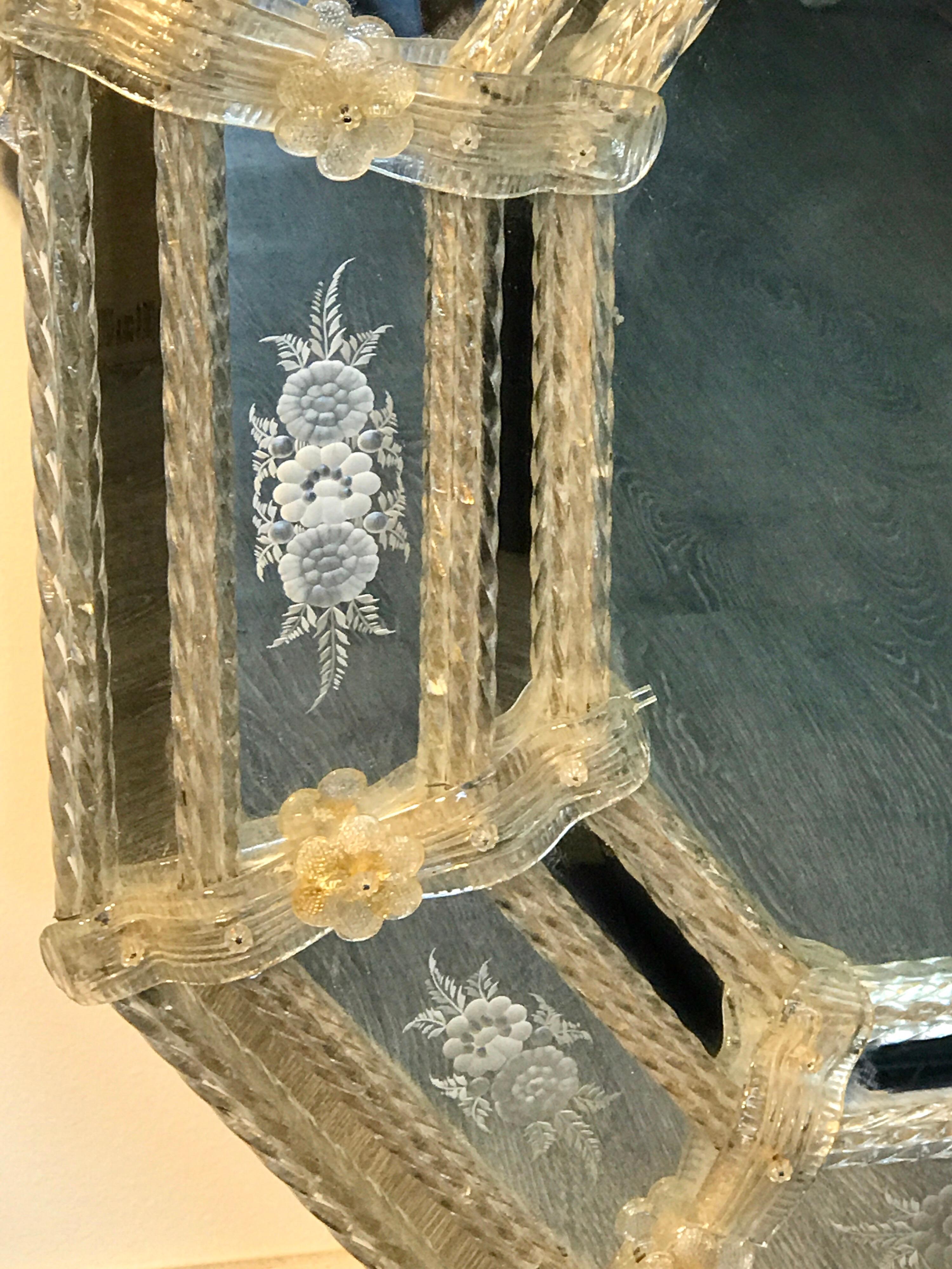 Exquisite Venetian Glass Engraved Mirror In Good Condition In West Palm Beach, FL