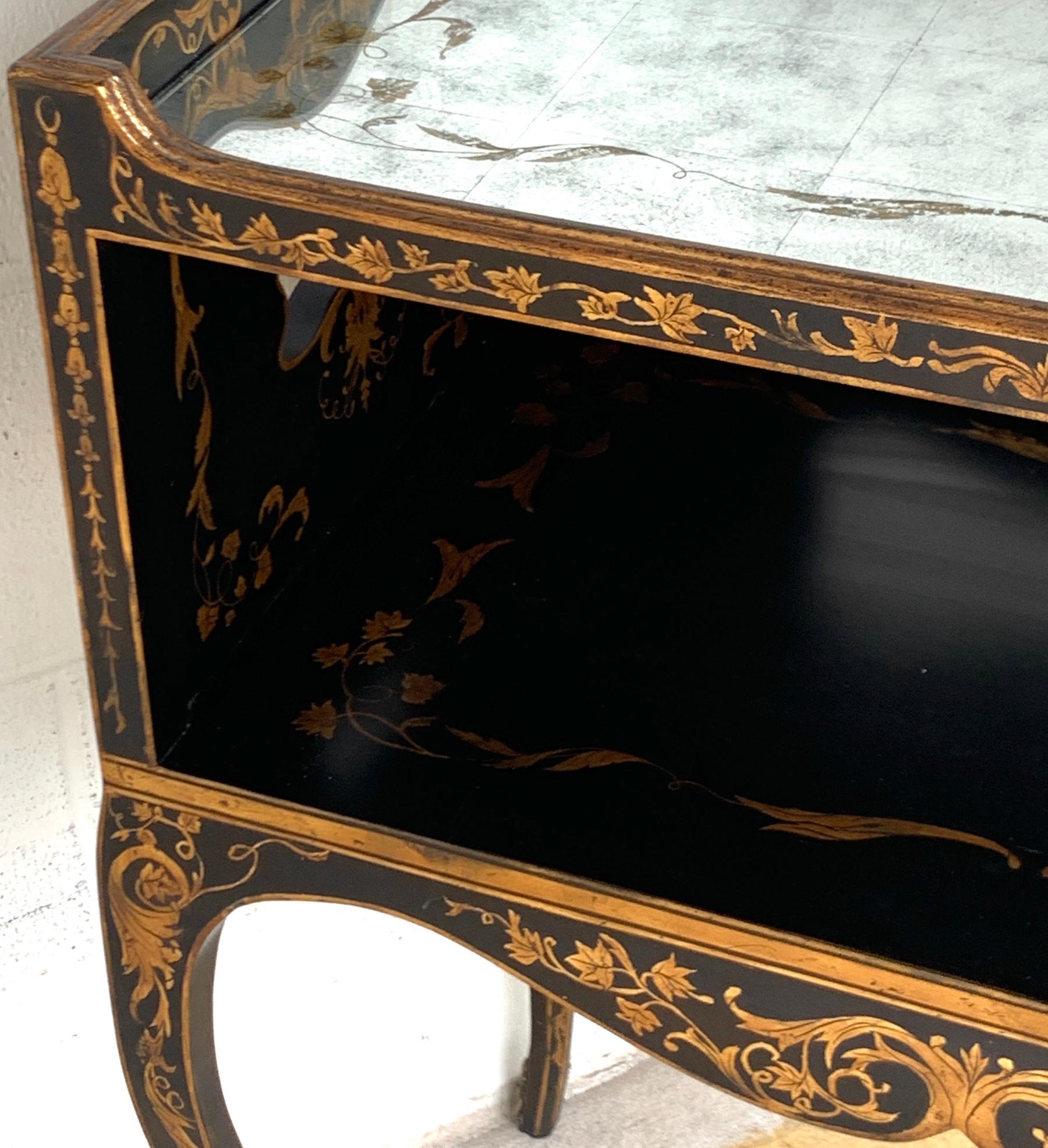 Exquisite Venetian Style Églomisé Gilt Lacquered Tiered End Table/ Nightstand For Sale 1