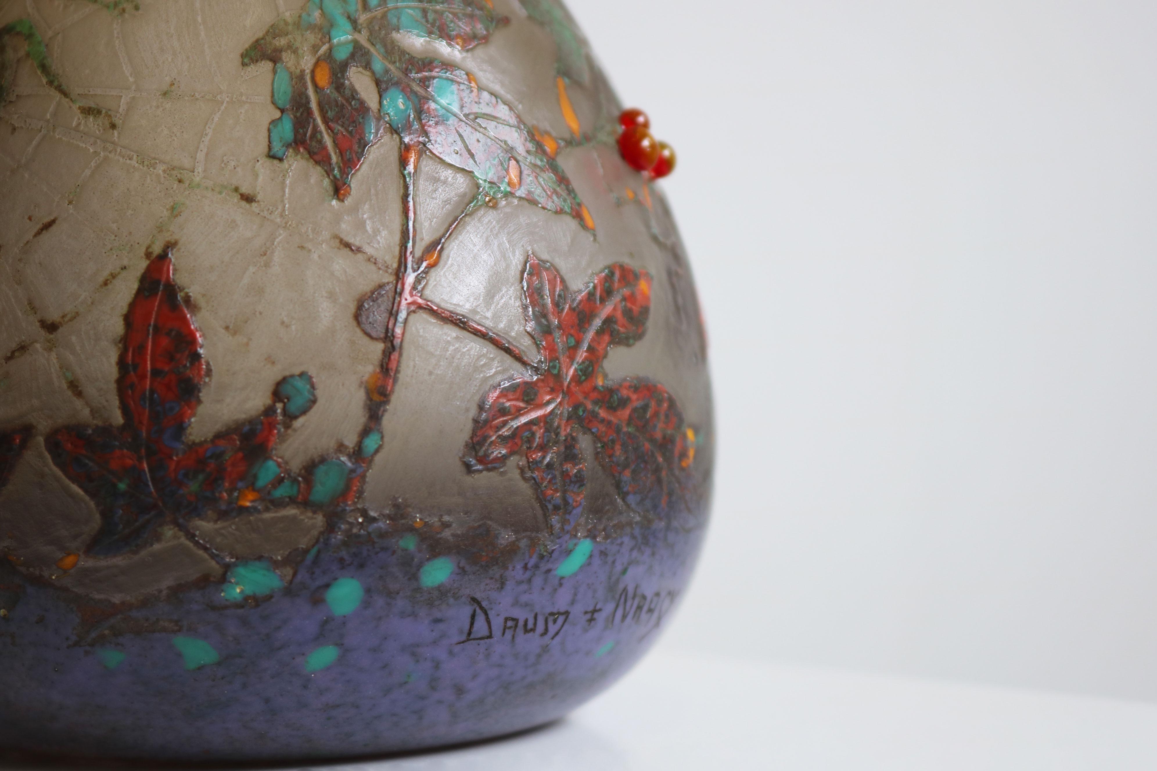 Exquisite very rare ''Spider vase'' by Daum Nancy wheel carved glass 1905 France For Sale 4