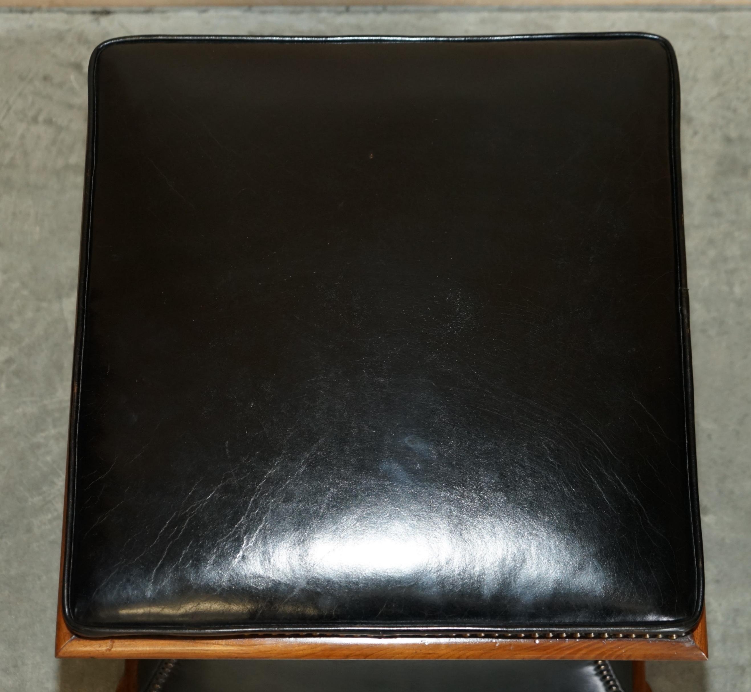 English EXQUISITE VICTORIAN CiRCA 1860 TAN BLACK LEATHER OTTOMAN STOOL FOOTSTOOL STORAGE For Sale