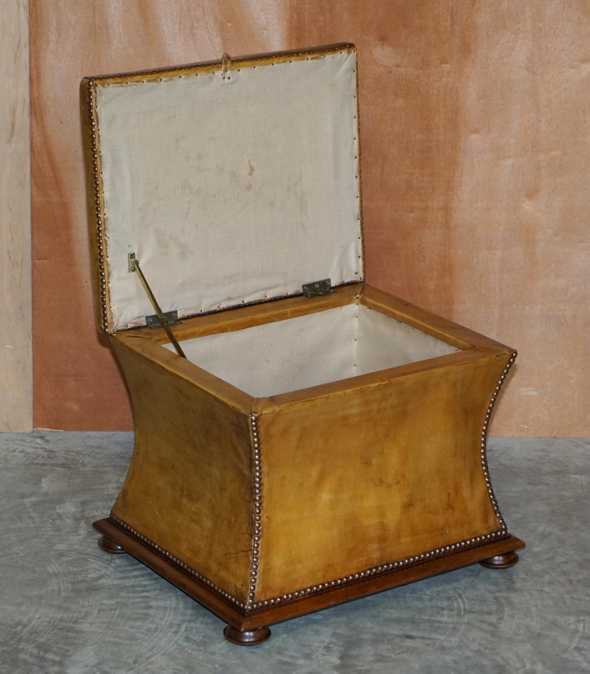 Exquisite Victorian circa 1860 Tan Brown Leather Ottoman Stool Footstool Storage For Sale 3