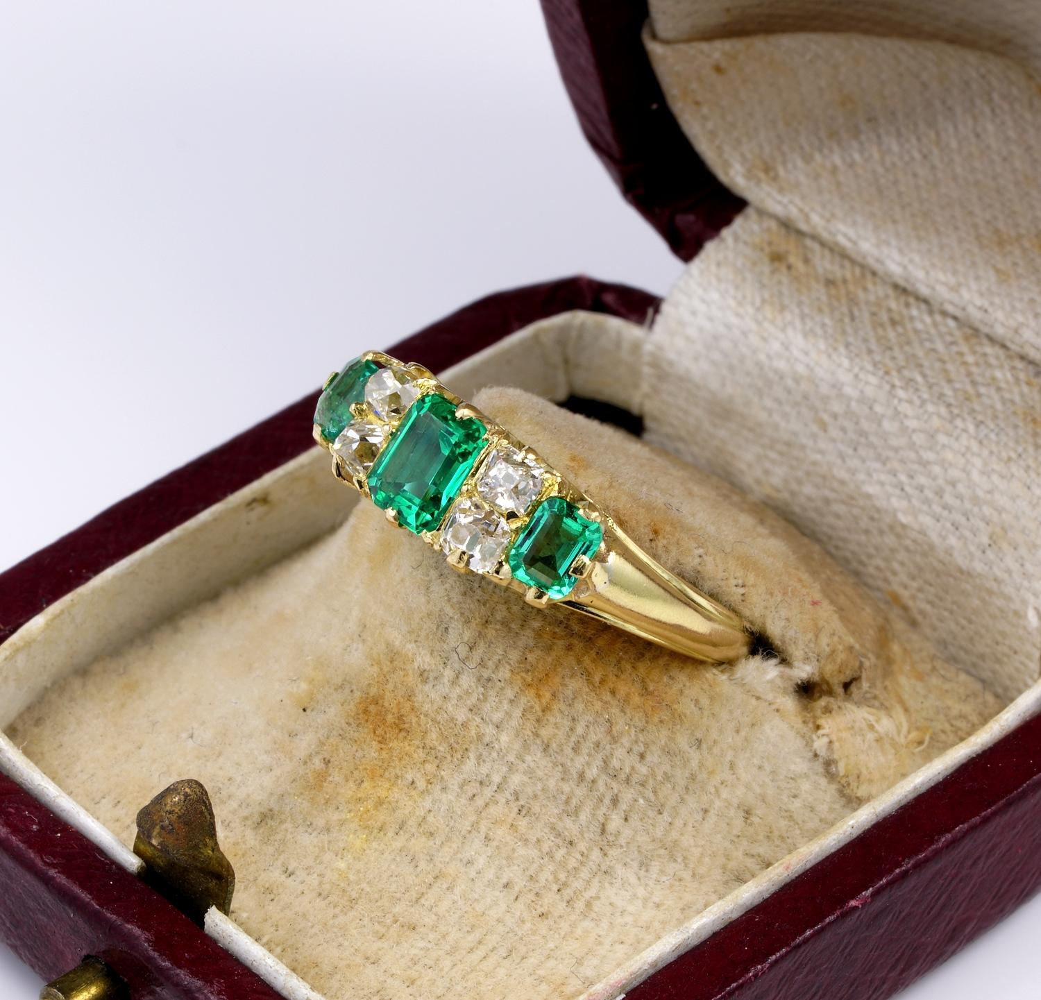 Women's Exquisite Victorian Colombian Emerald Old Mine Diamond Seven Stone Ring