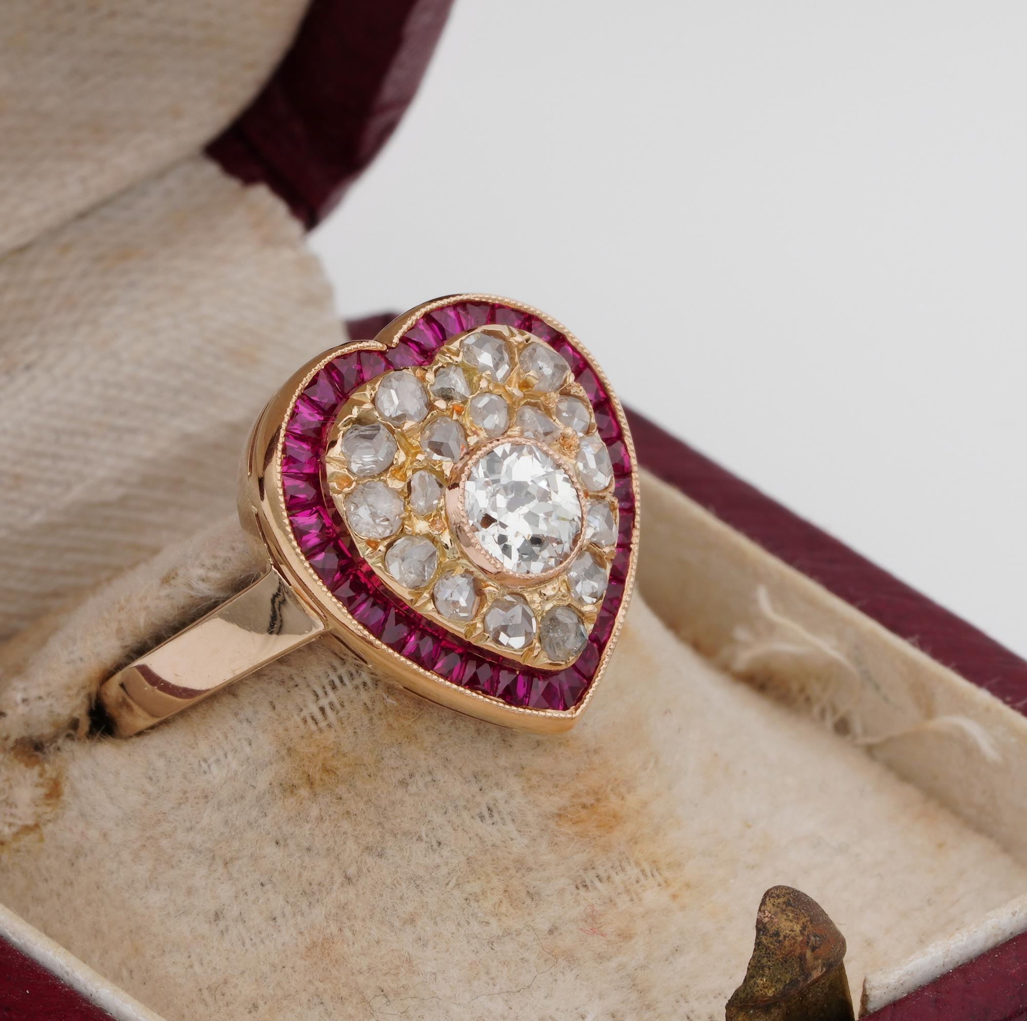 Exquisite Victorian Diamond Ruby Rare Heart Ring In Good Condition For Sale In Napoli, IT