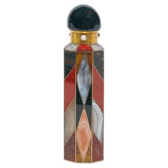 Exquisito frasco de perfume victoriano inglés de oro y ágata escocesa, circa 1870