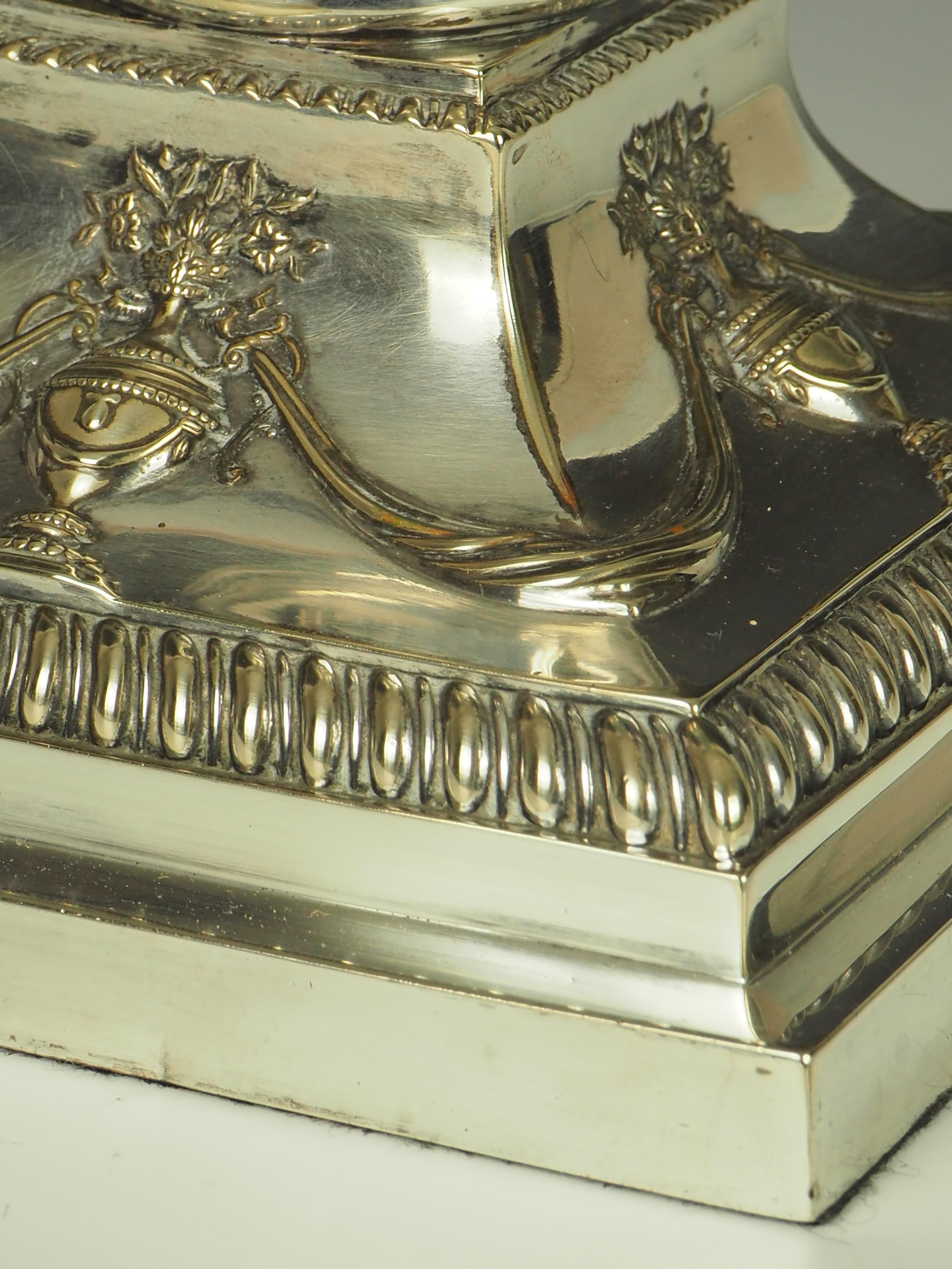 Exquisite Victorian Silver-Plated Corinthian Column Table Lamp 4