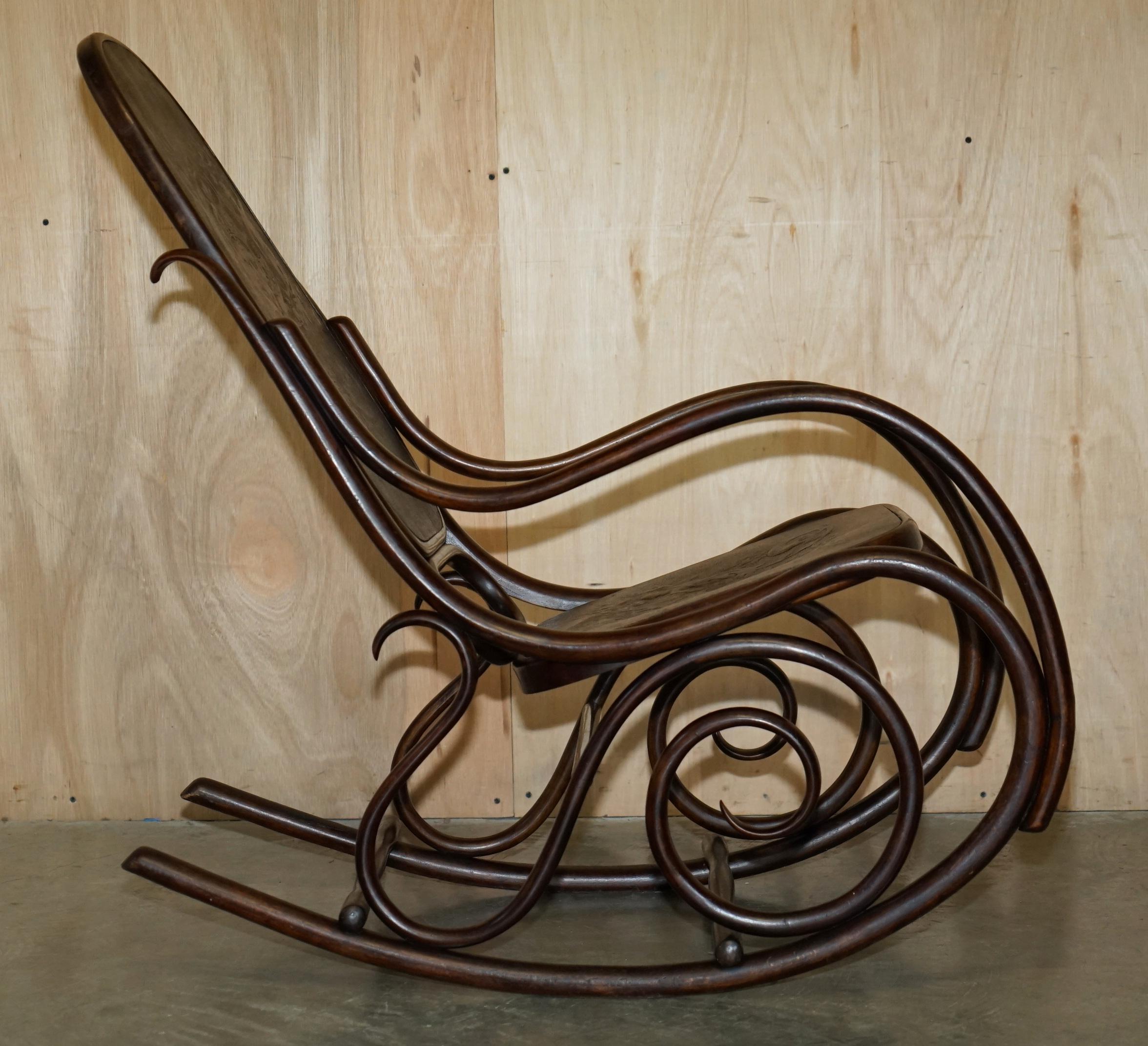 Bentwood EXQUISITE ViCTORIAN THONET ROCKING CHAIR WITH CHERUB CARVED BACK & SEAT PANELS For Sale