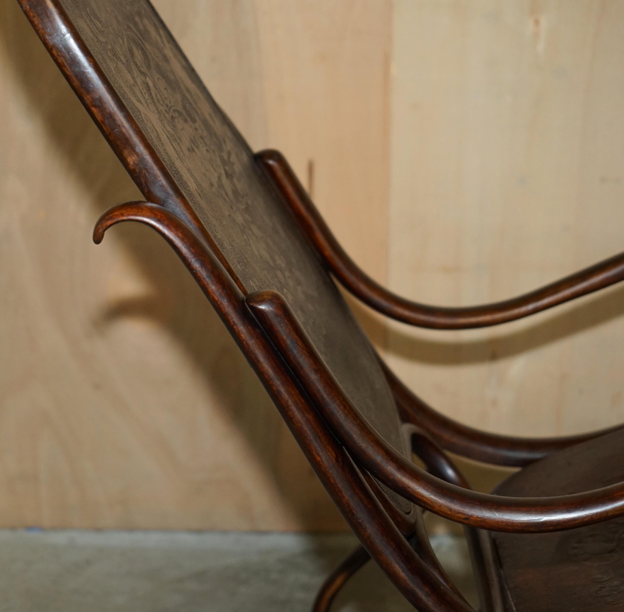 EXQUISITE ViCTORIAN THONET ROCKING CHAIR WITH CHERUB CARVED BACK & SEAT PANELS For Sale 2