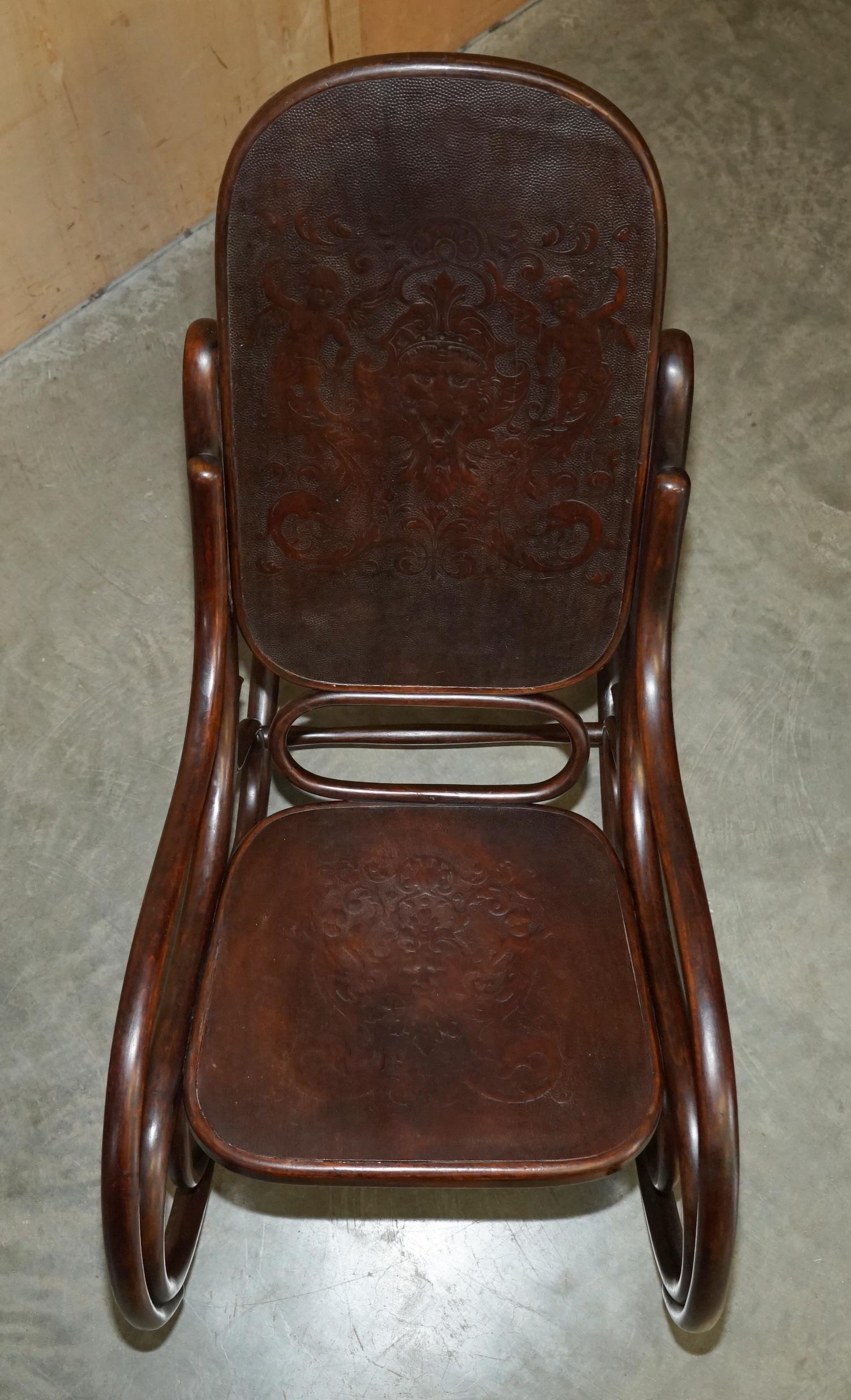English EXQUISITE ViCTORIAN THONET ROCKING CHAIR WITH CHERUB CARVED BACK & SEAT PANELS For Sale
