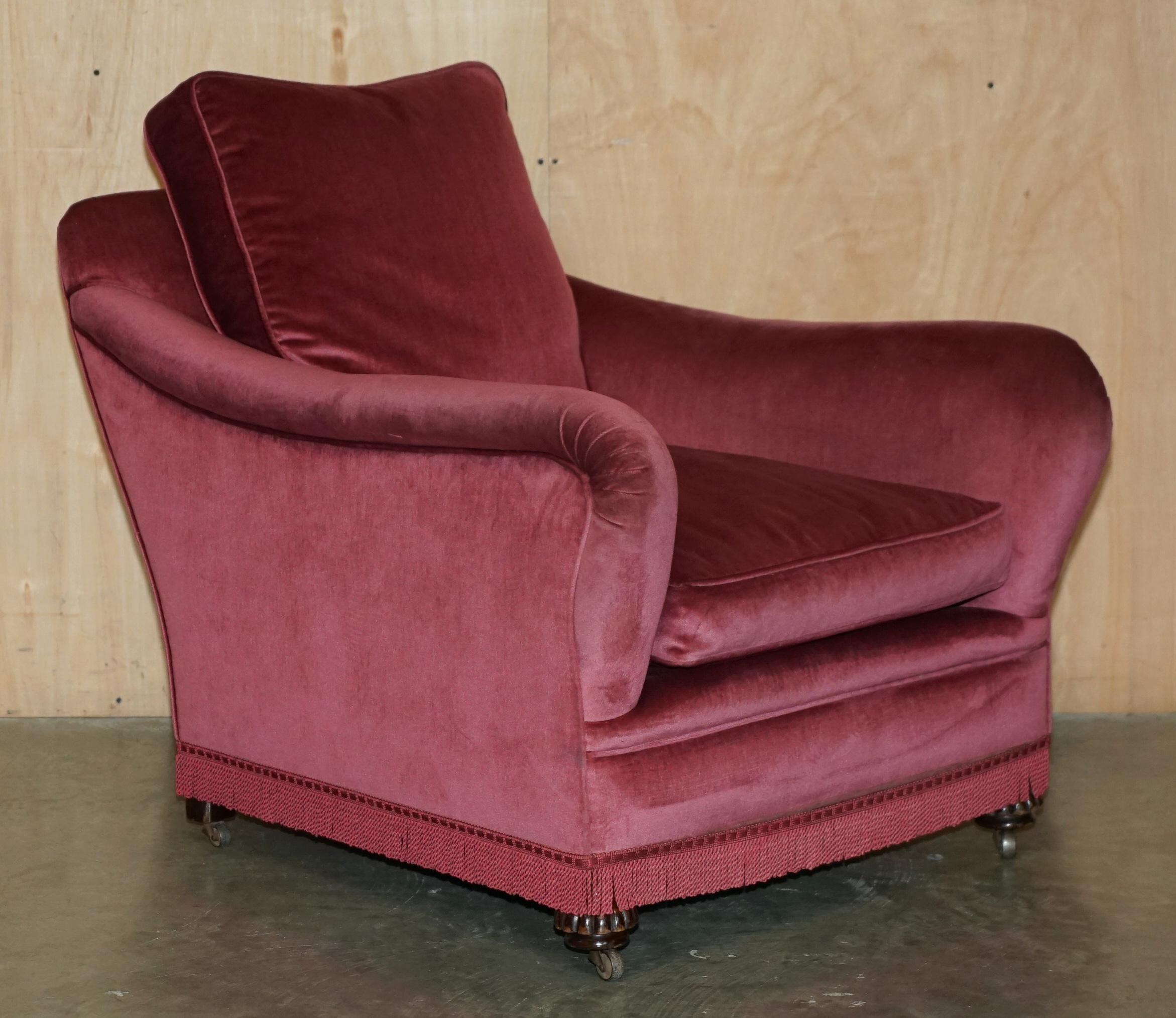 UN'OTTIMA SUITE DIVANO IN VELOUR DI SALMONE VITICO e COPPIA DI POLTRONE in vendita 4