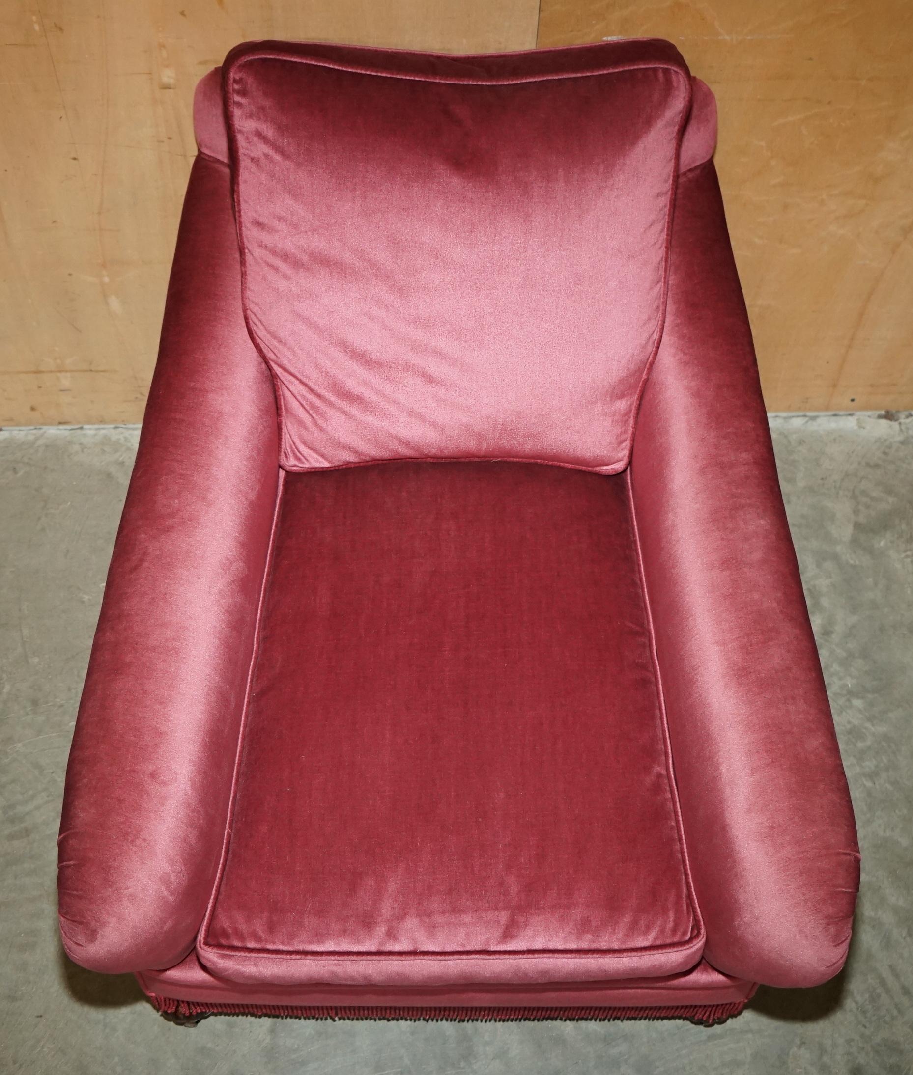 UN'OTTIMA SUITE DIVANO IN VELOUR DI SALMONE VITICO e COPPIA DI POLTRONE in vendita 7