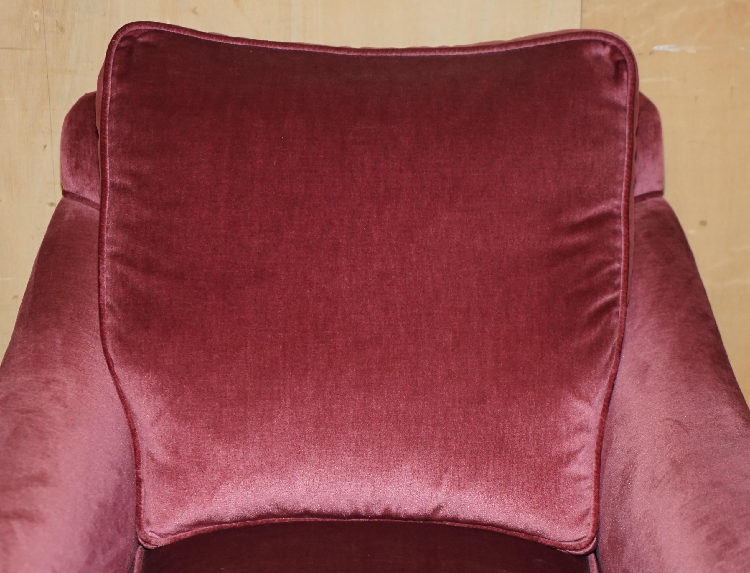 Fatto a mano UN'OTTIMA SUITE DIVANO IN VELOUR DI SALMONE VITICO e COPPIA DI POLTRONE in vendita