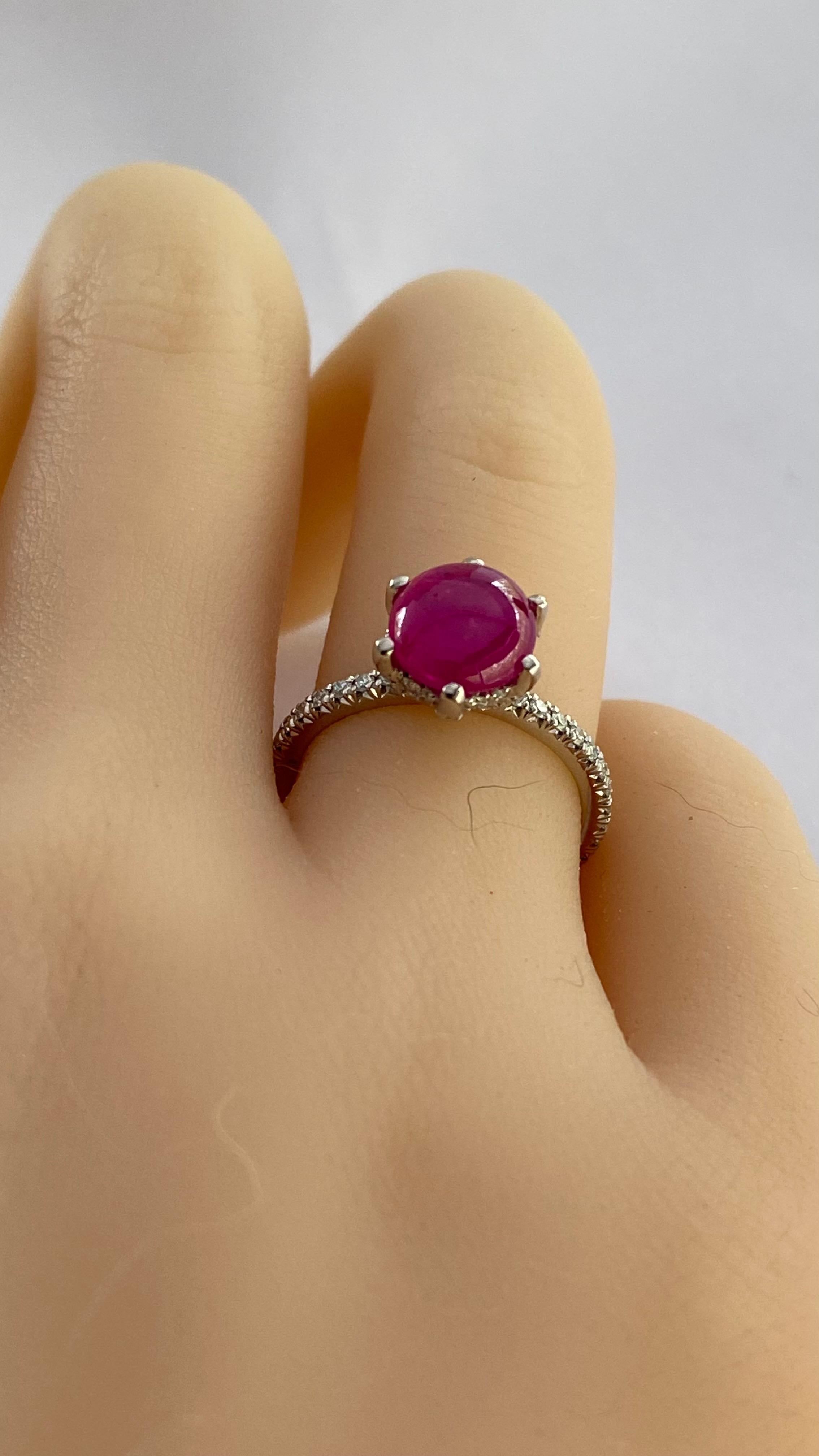 Exquisite Vintage Blue Nile Platinum Diamond and Ruby 2.75 Carat Engagement Ring For Sale 5