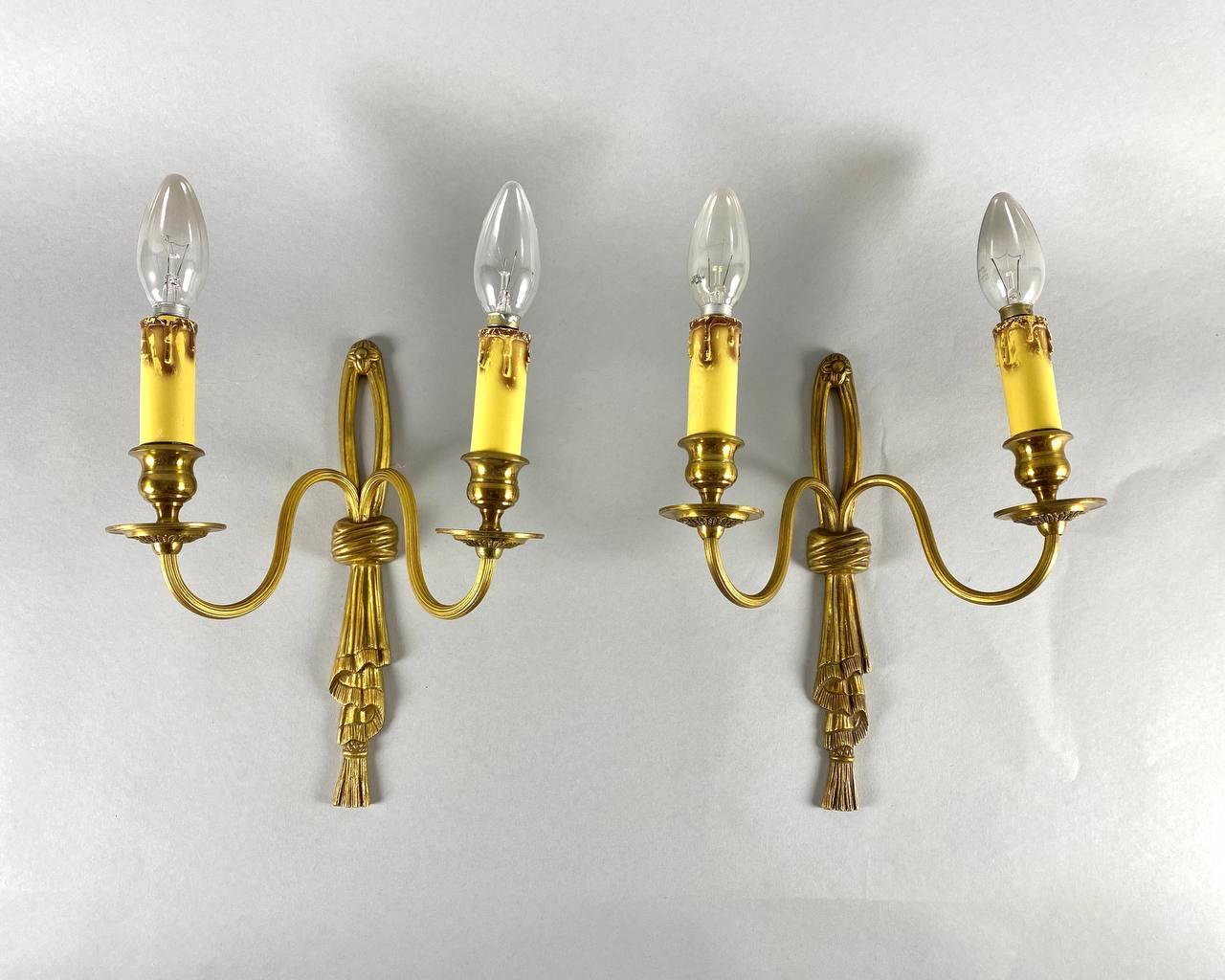Exquisite Vintage Bronze Wall Sconces with Candles, Set of 2 For Sale 1