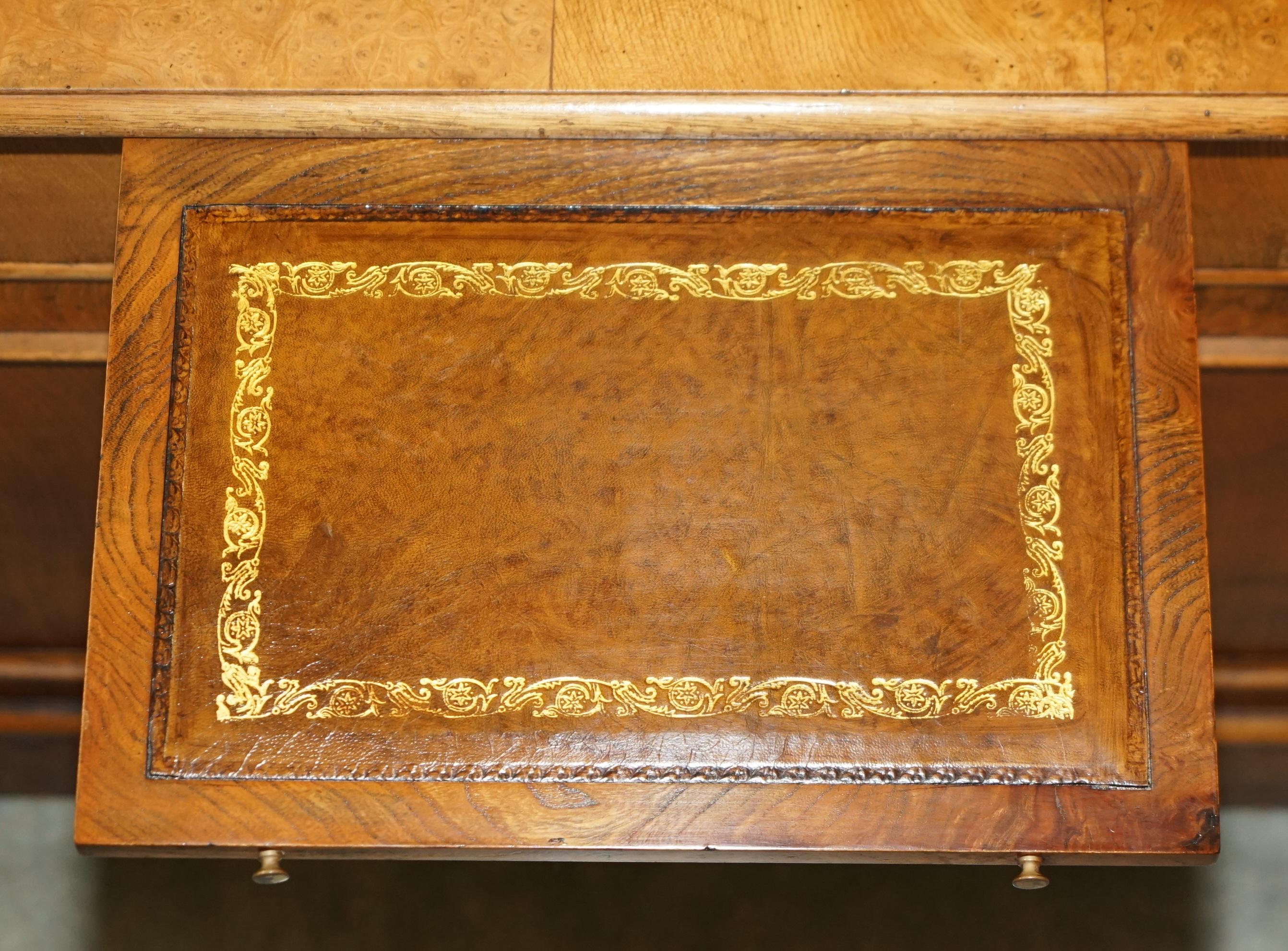 EXQUISITE GARDE DE PARTENAIRES EN CUIR MARRON WALNUT VINTAGE POUR LES TRAVAILS DE SERVICE À PROPOS DE SLIP en vente 12