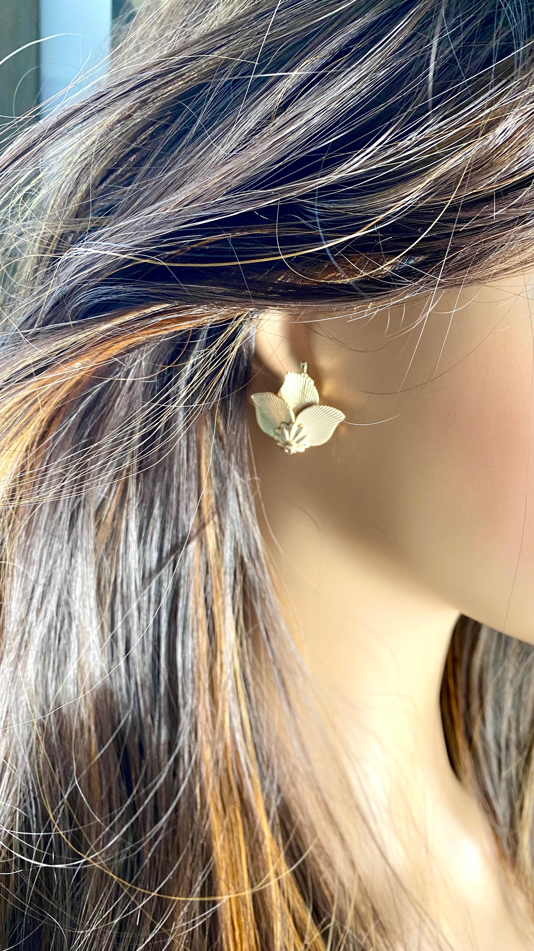 Exquisite Vintage Cartier 14K Gold 'Lotus' Clip Earrings A Timeless Investment 2