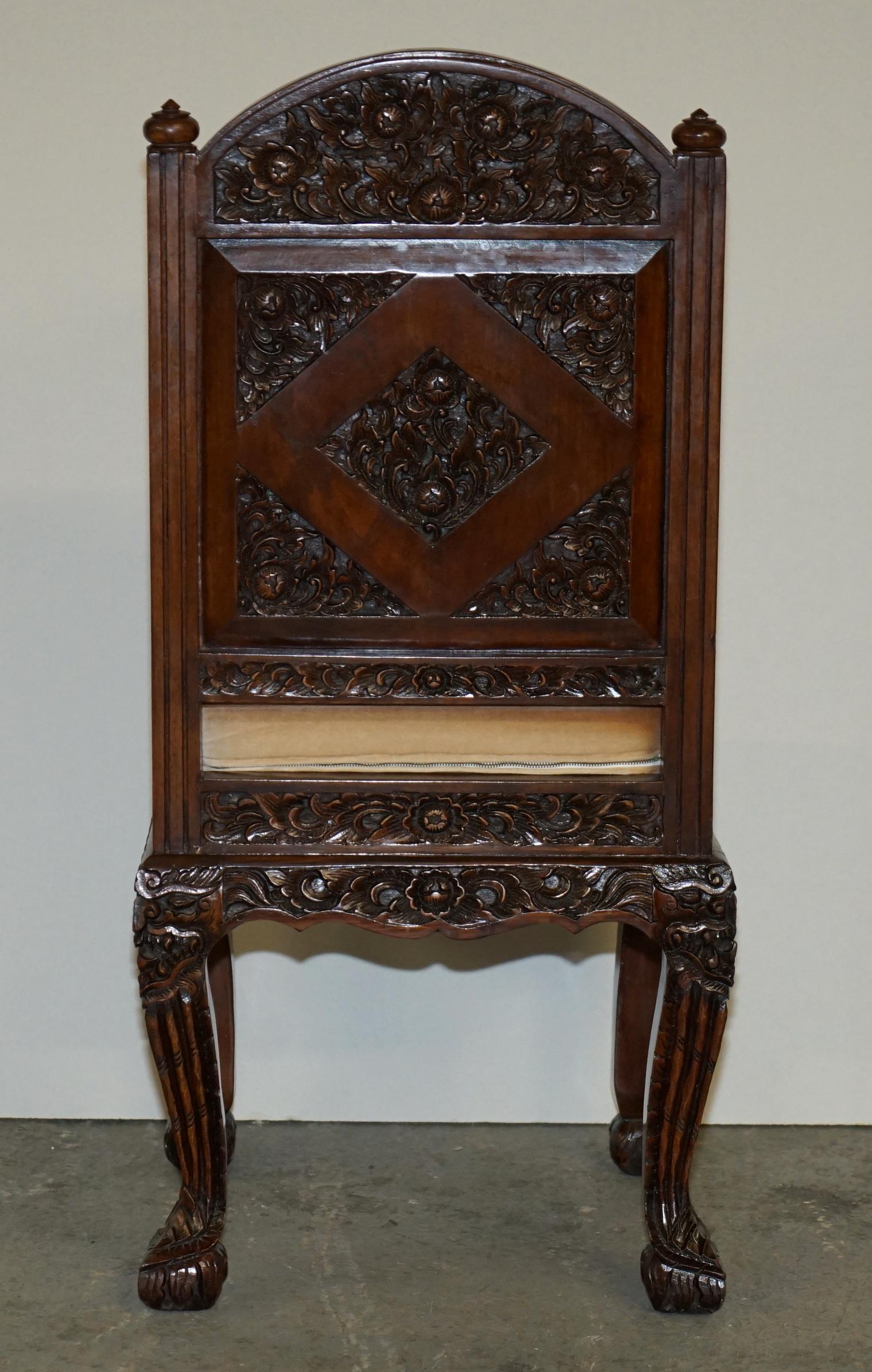 EXQUISITE VINTAGE HAND CARVED HARDWOOD ANGLO INDIAN SET OF EIGHT DINING CHAIRs 5
