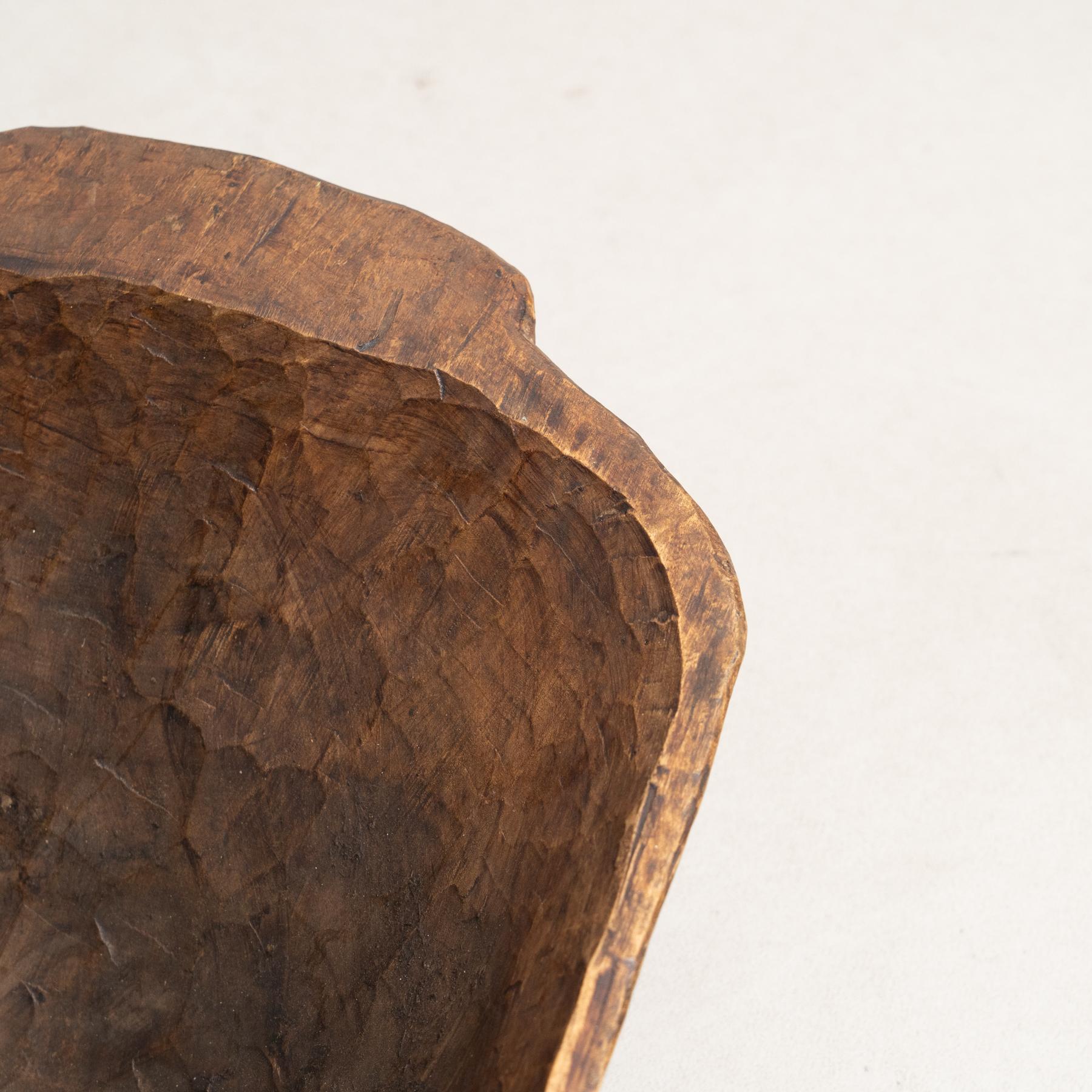 Exquise coupe en bois italienne vintage - Début du 20e siècle - Elegance rustique en vente 2