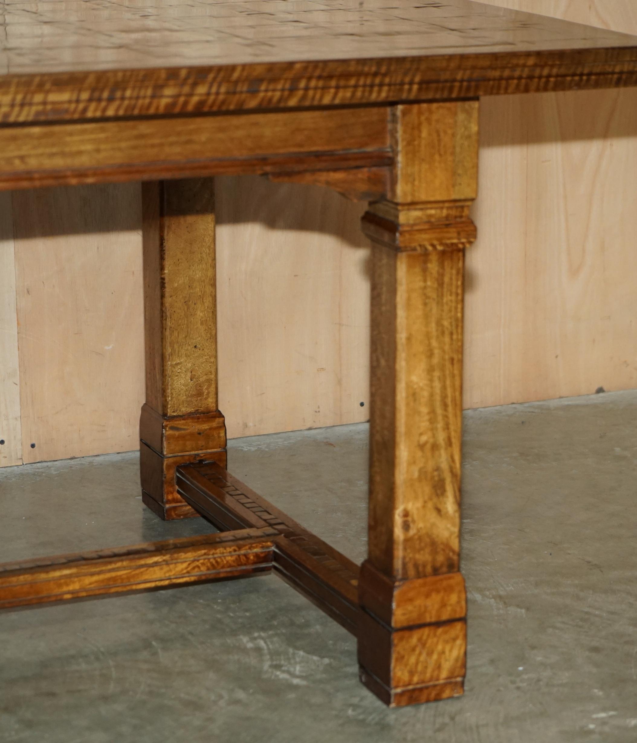 Hand-Crafted EXQUISITE ViNTAGE OYSTER VENEER & PARQUETRY INLAID REFECTORY DINING TABLE For Sale