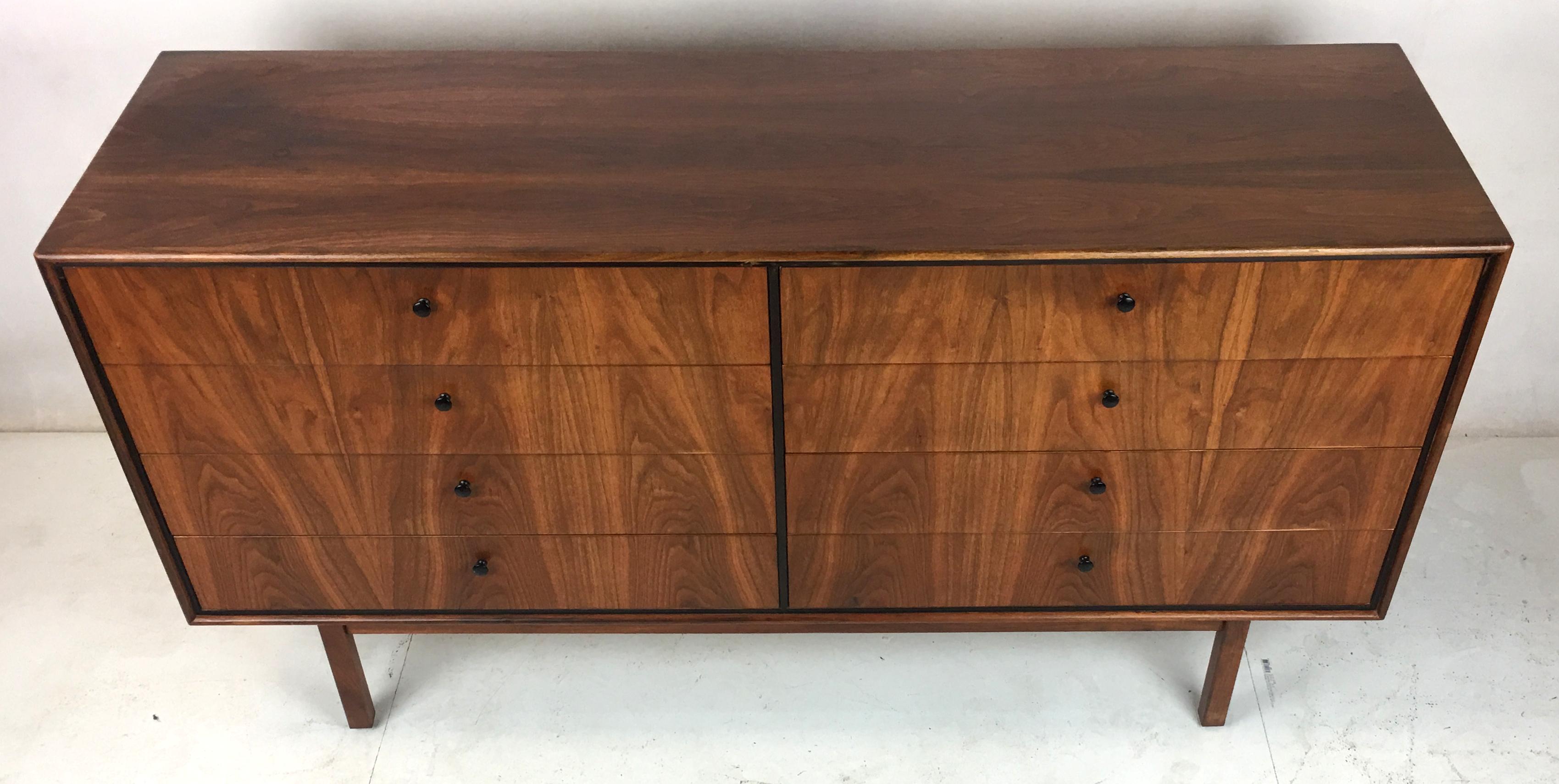 Mid-Century Modern Exquisite Walnut Dresser by Jack Cartwright for Founders