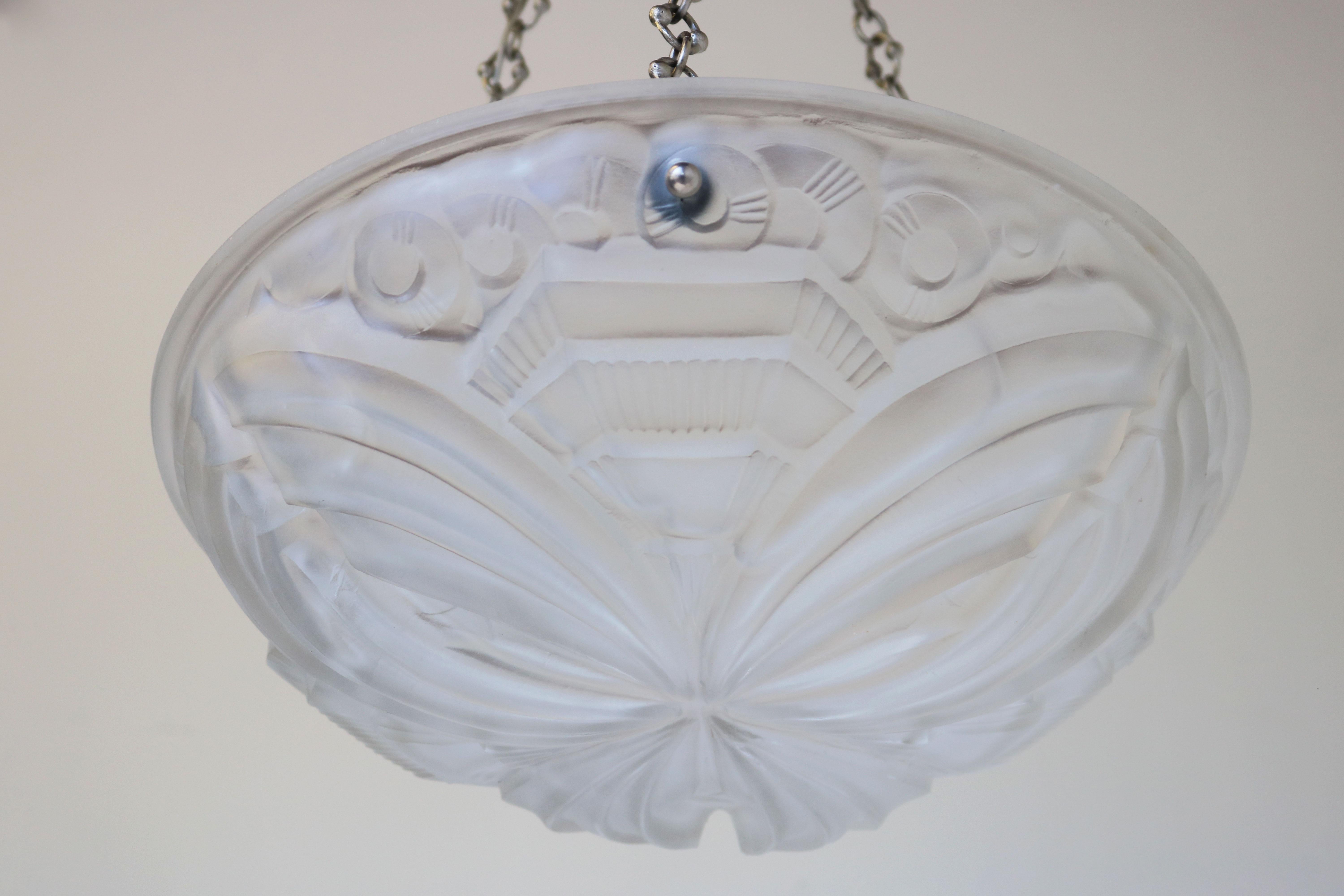 Exquisite White Geometric French Antique Art Deco Chandelier 1930 Henry Mouynet In Good Condition For Sale In Ijzendijke, NL