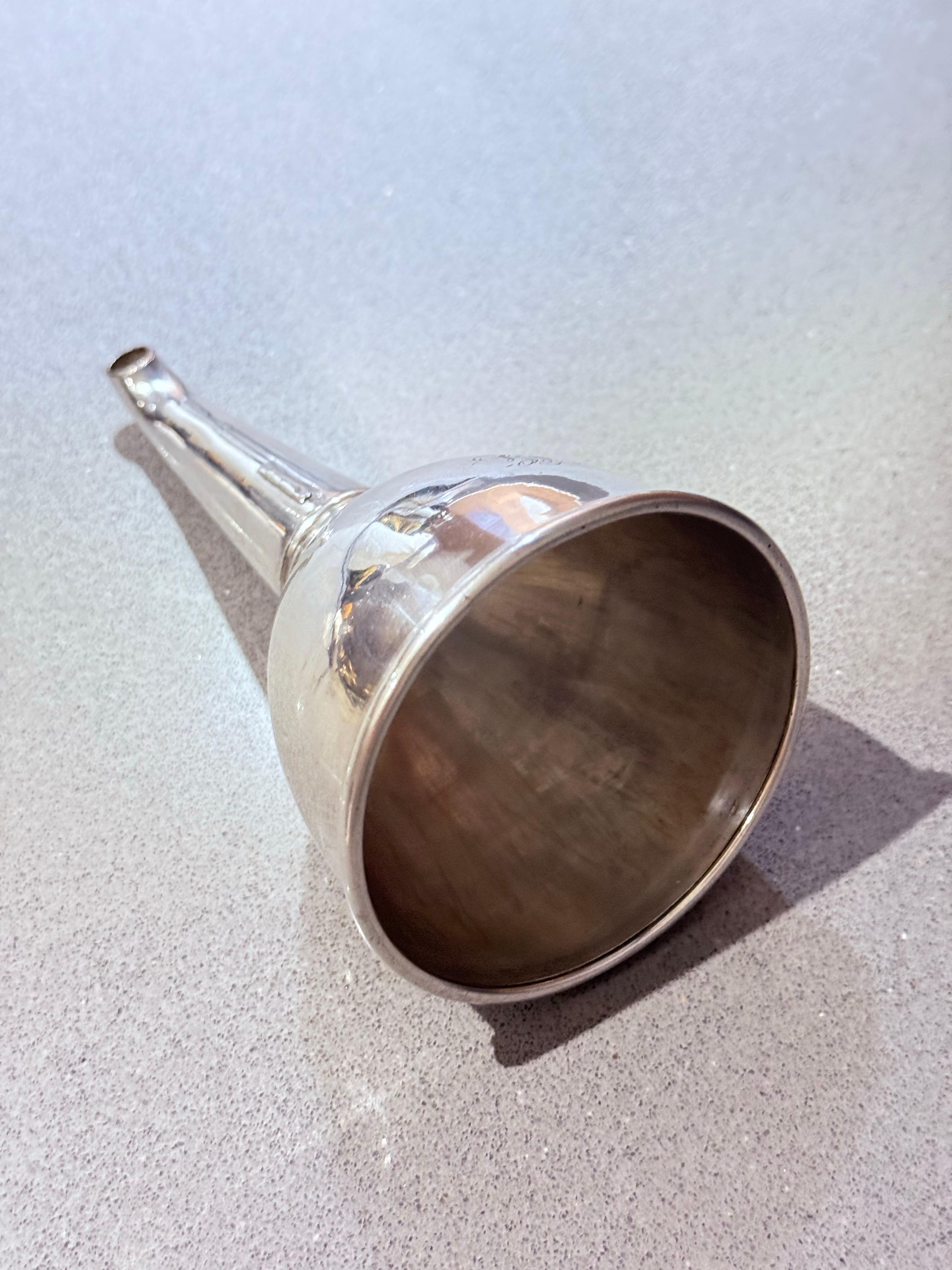 Exquisite Wein Trichter Antike Silber Platte vergoldet Superb Qualität Vintage Barware im Angebot 2