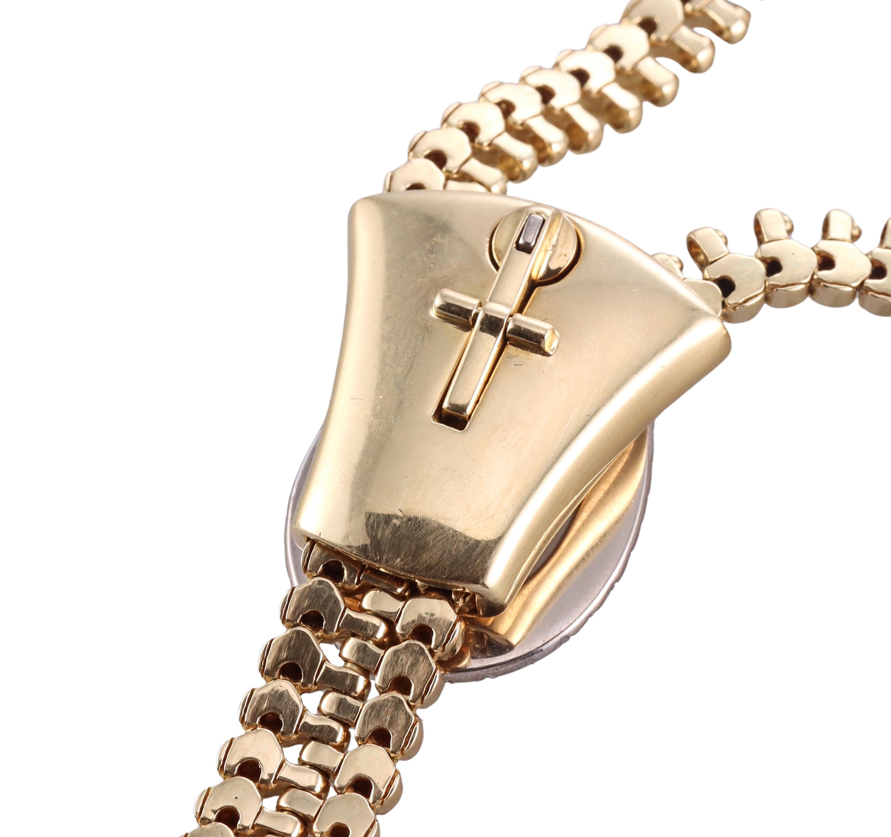 Exquisite Yellow Gold and Diamond Zipper Necklace For Sale 1