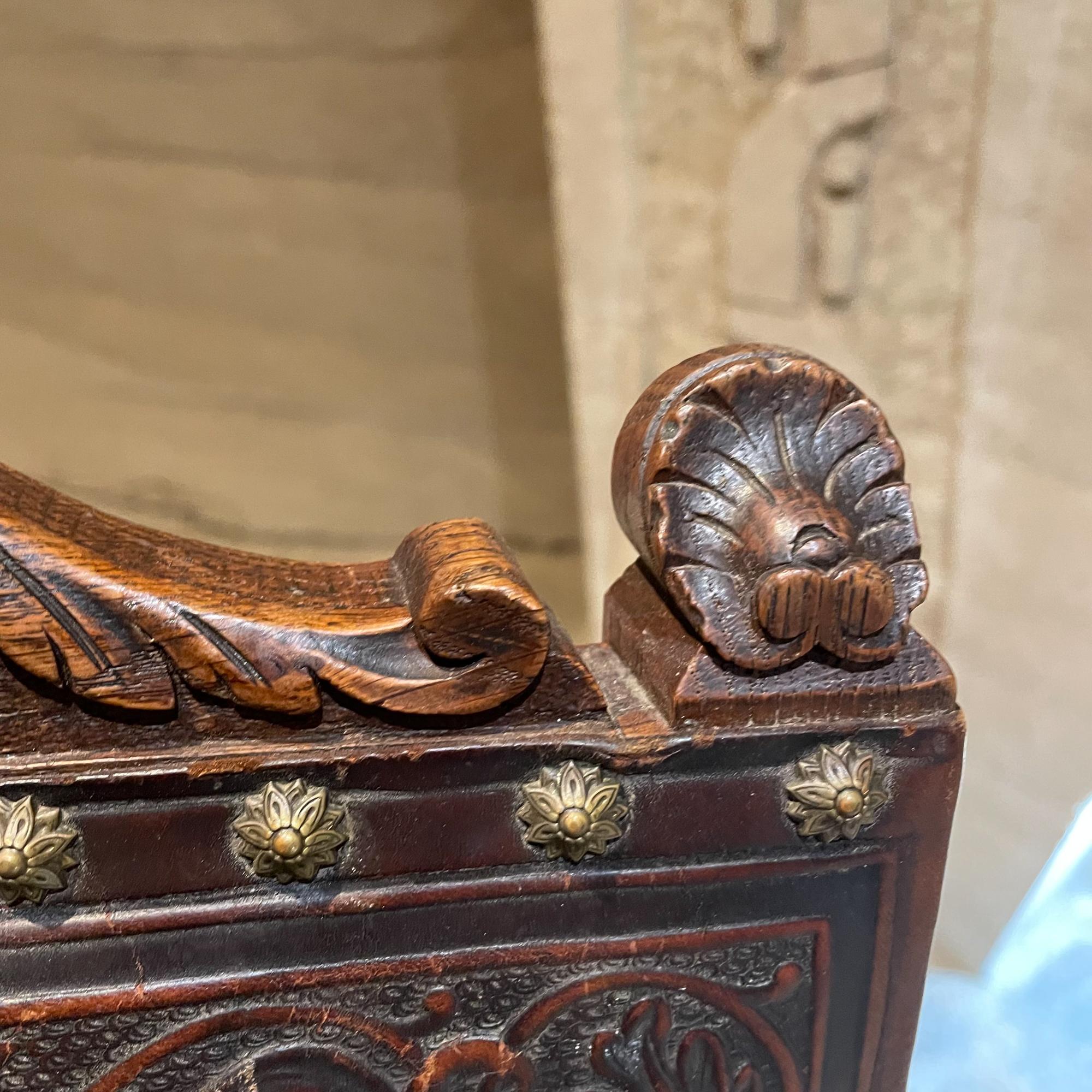 Exquisitely Carved French Oak Embossed Leather Lion Dining Chairs 1880s Henry II In Good Condition In Chula Vista, CA