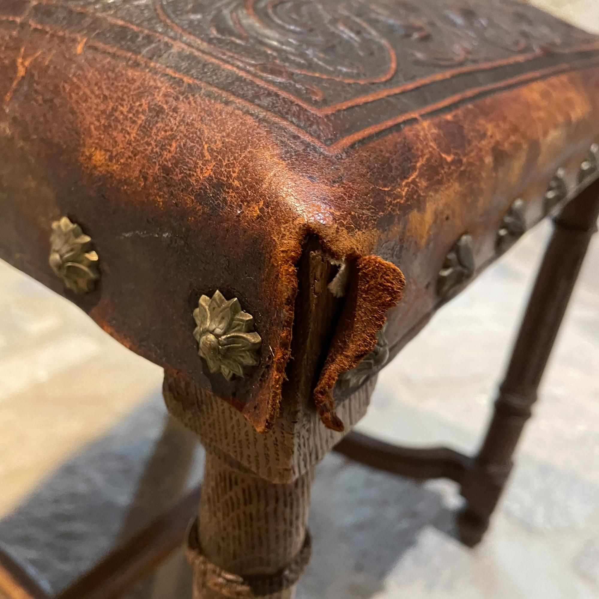 Exquisitely Carved French Oak Embossed Leather Lion Dining Chairs 1880s Henry II 13