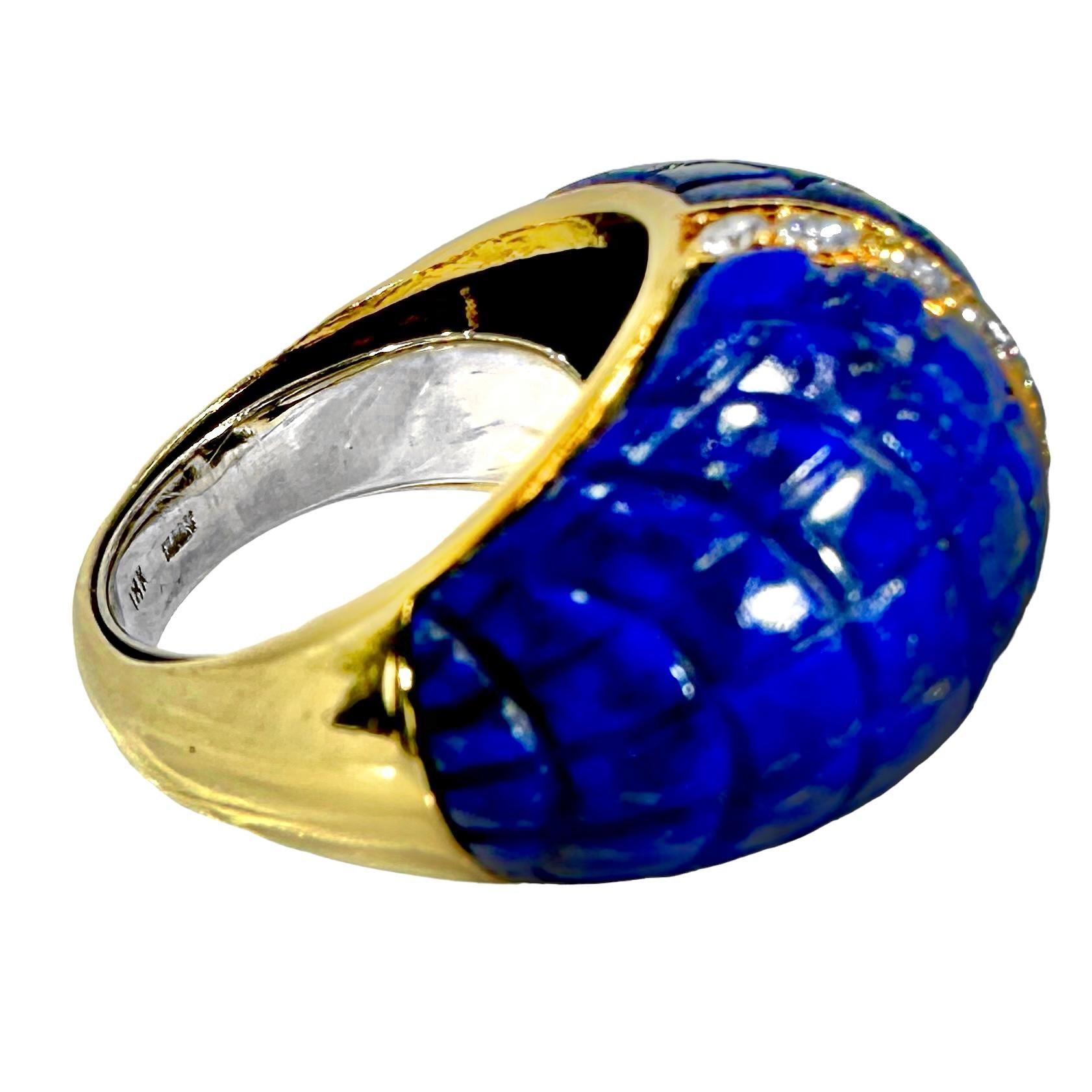Modern Exquisitely Crafted Italian 18K Yellow Gold, Lapis Lazuli, and Diamond Ring For Sale