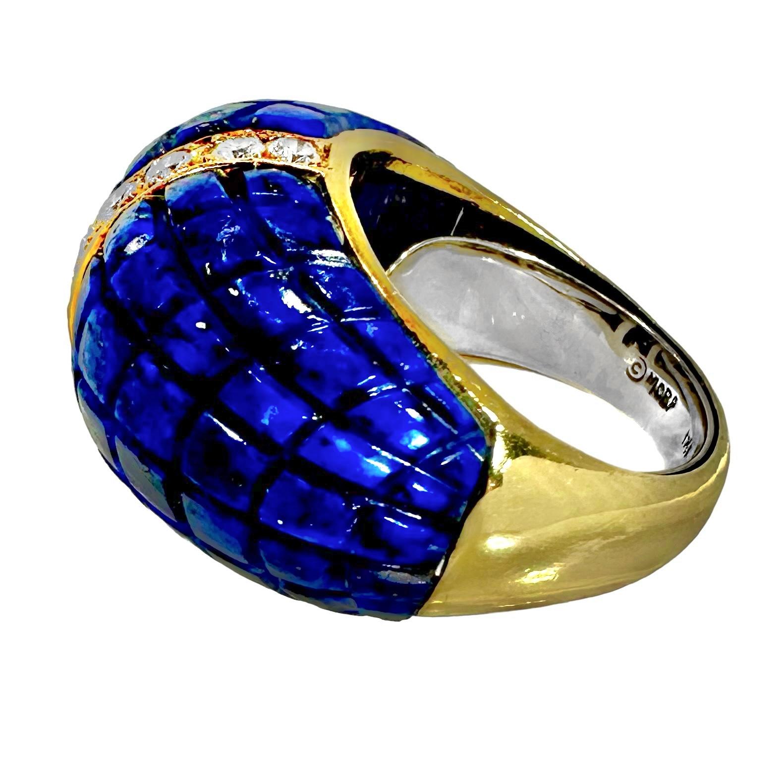 Exquisitely Crafted Italian 18K Yellow Gold, Lapis Lazuli, and Diamond Ring In Good Condition For Sale In Palm Beach, FL