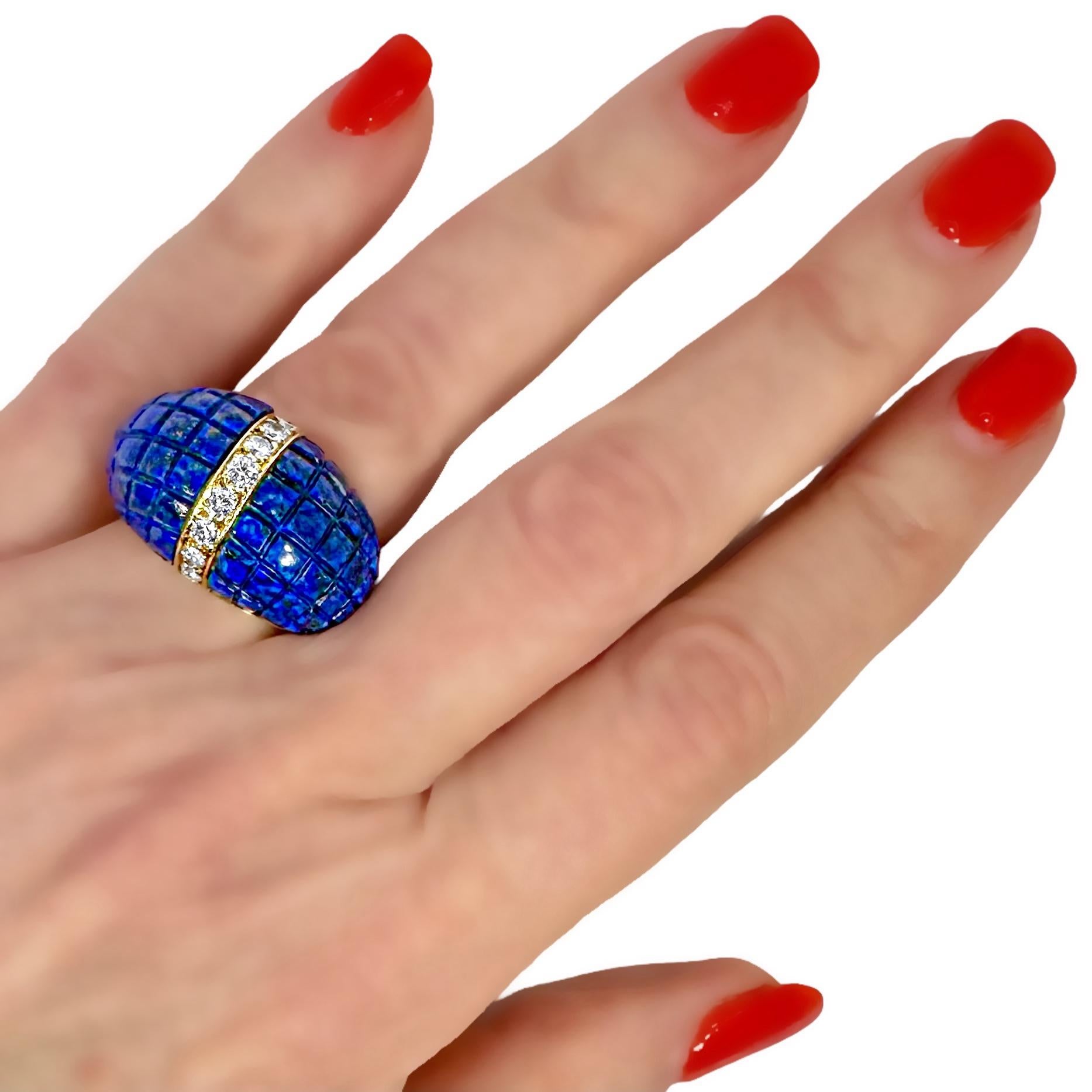 Exquisitely Crafted Italian 18K Yellow Gold, Lapis Lazuli, and Diamond Ring For Sale 3