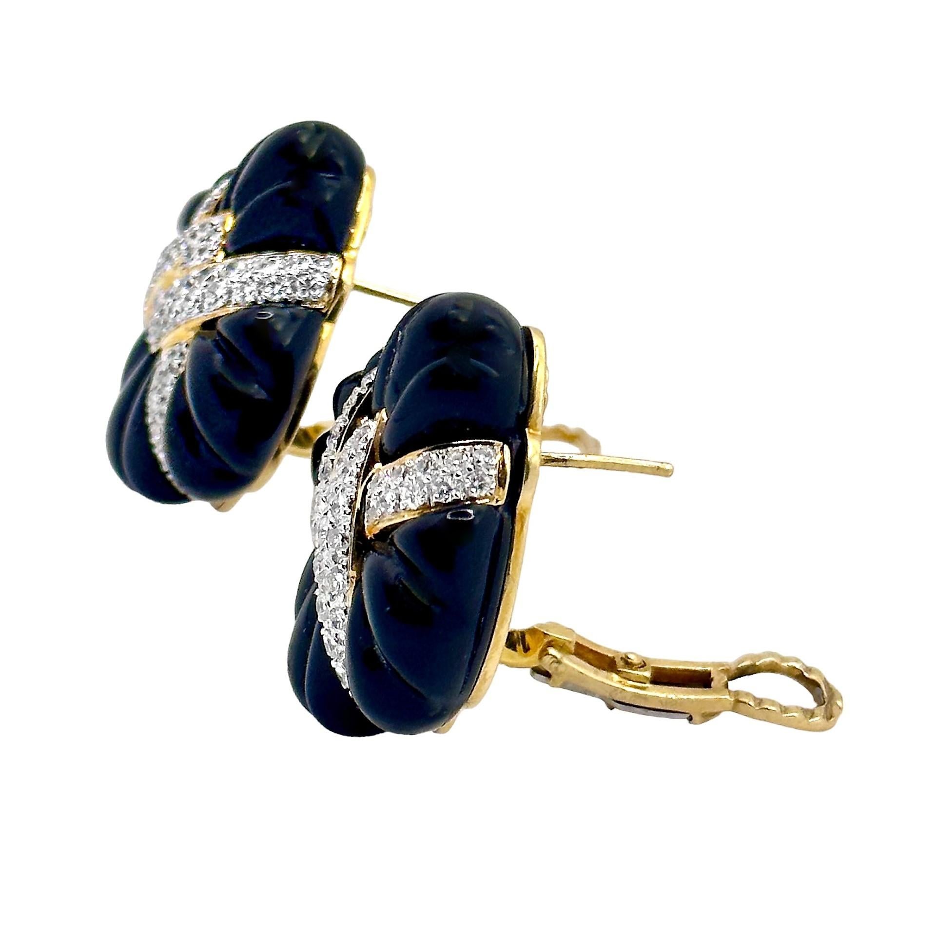Modern Exquisitely Designed Gold, Diamond and Fluted Onyx Fashion Earrings 1.25 Inches