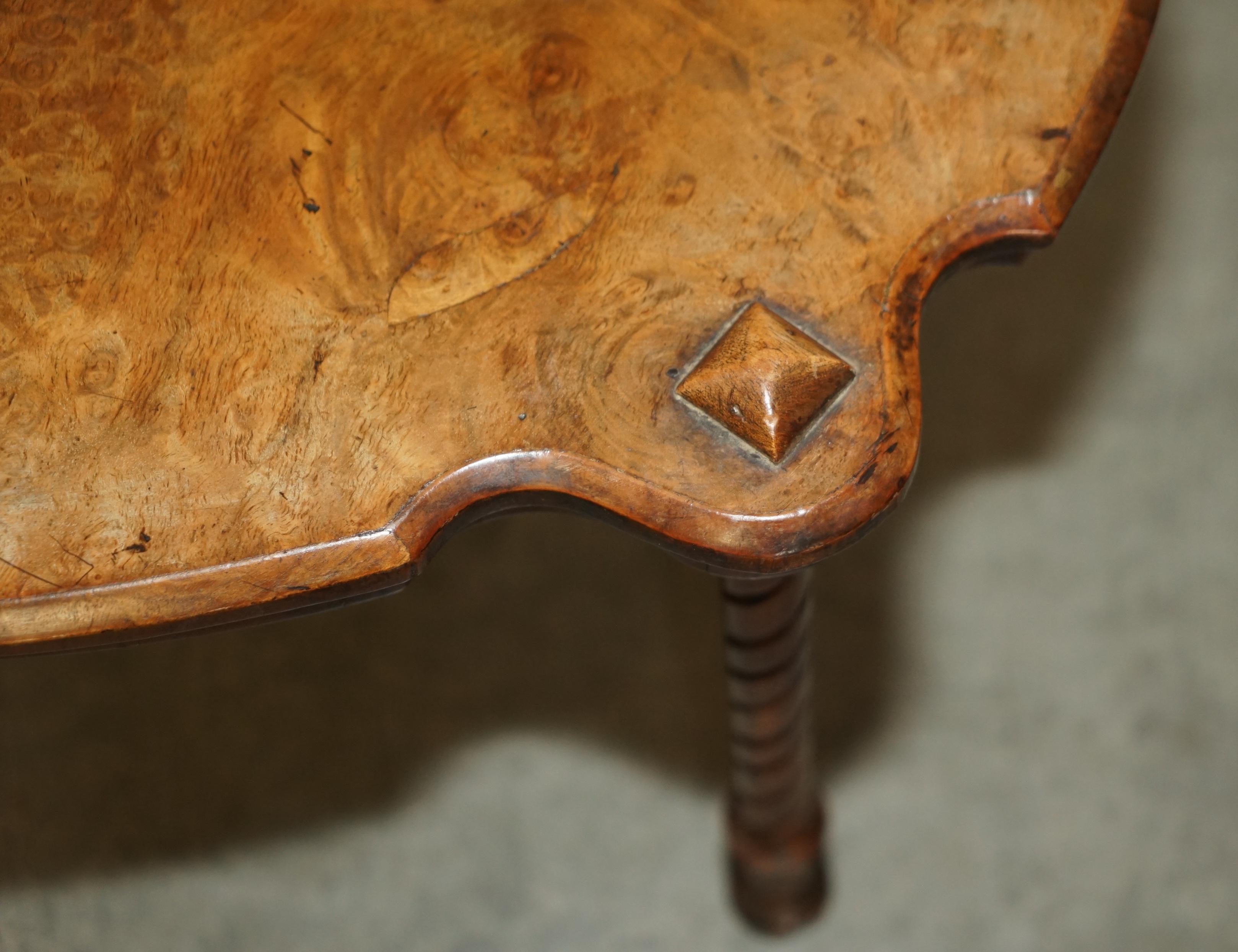Exquisitely Hand Carved Burr Walnut Coffee Cocktail Table Lovely Turned Legs For Sale 5