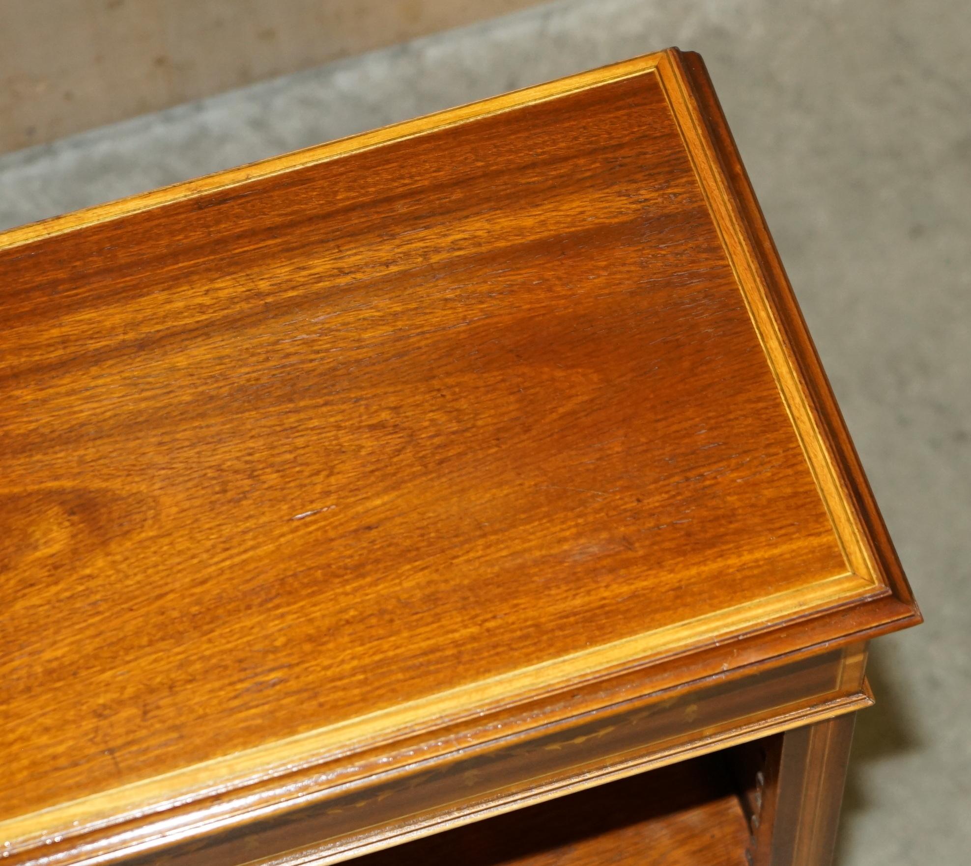 libreria aperta EXQUISITELY INLAID BRiGHTS OF NETTLEBED Sheraton Revival DWARF in vendita 8