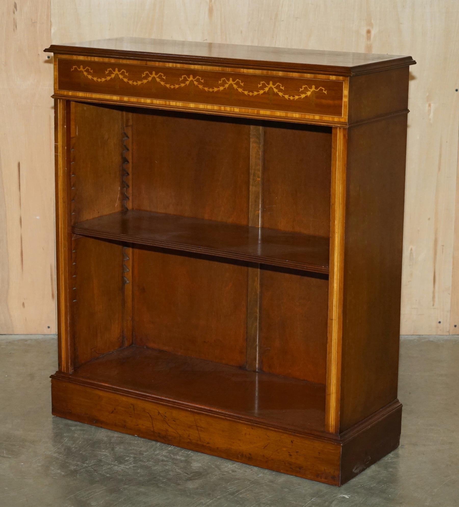 Sheraton EXQUISITELY INLAID BRiGHTS OF NETTLEBED SHERATON REVIVAL DWARF OPEN BOOKCASE For Sale