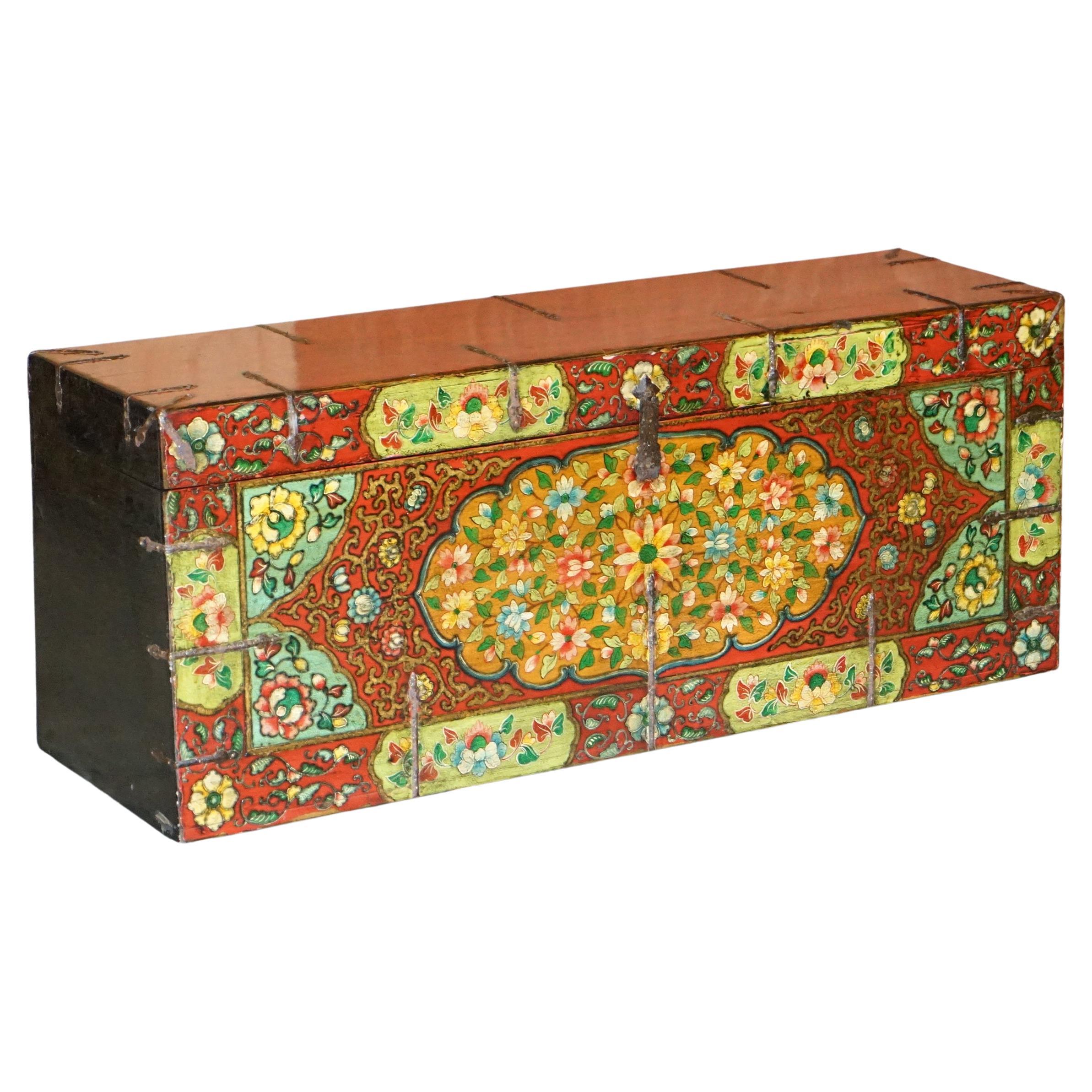 Exquiste Hand Painted Oriental Chinese Linen Trunk or Chest Very Decorative For Sale