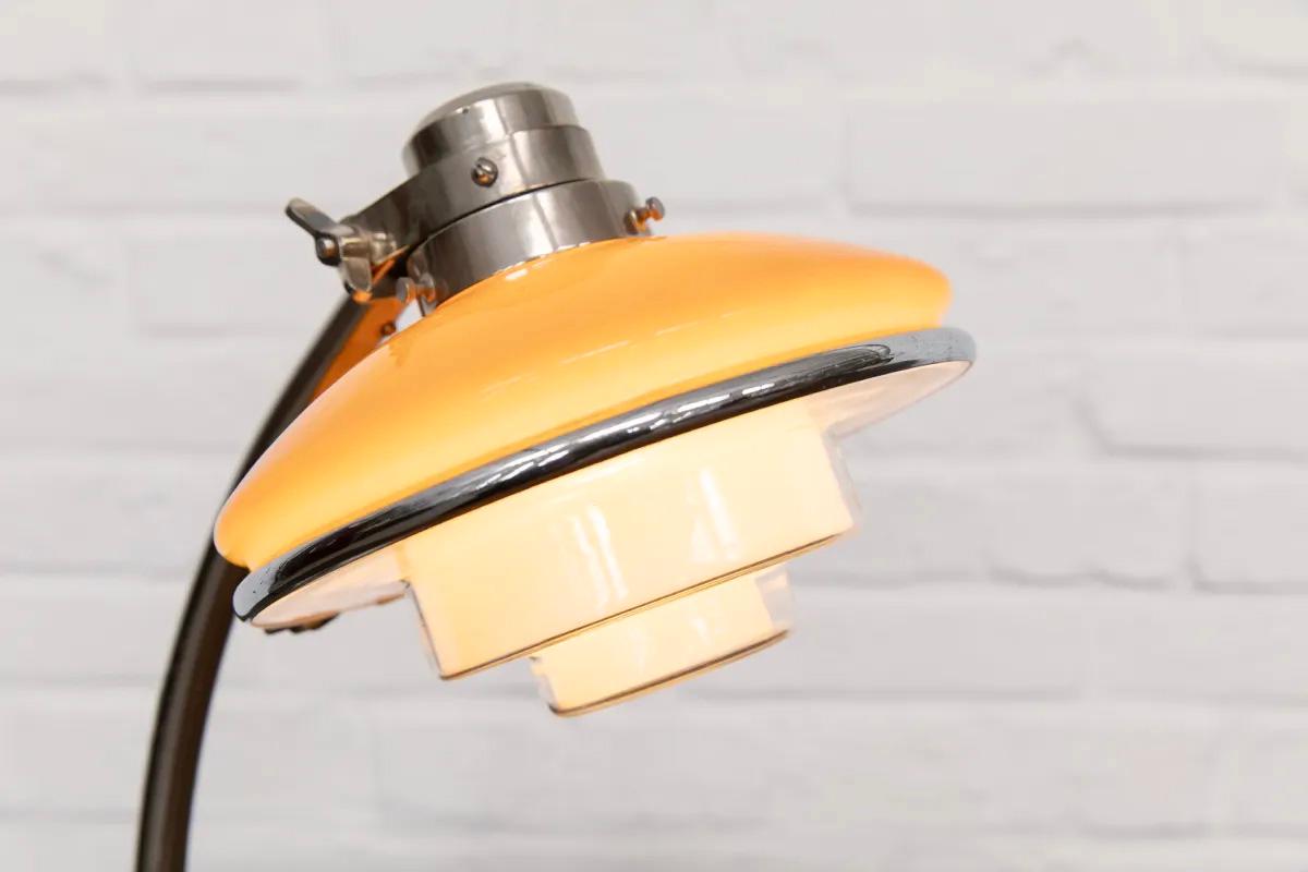 Sistrah T 2 Megaphos extremadamente raro  Lámpara de mesa de Otto Müller para Sistrah en venta 2