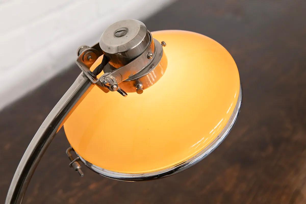 Sistrah T 2 Megaphos extremadamente raro  Lámpara de mesa de Otto Müller para Sistrah en venta 1