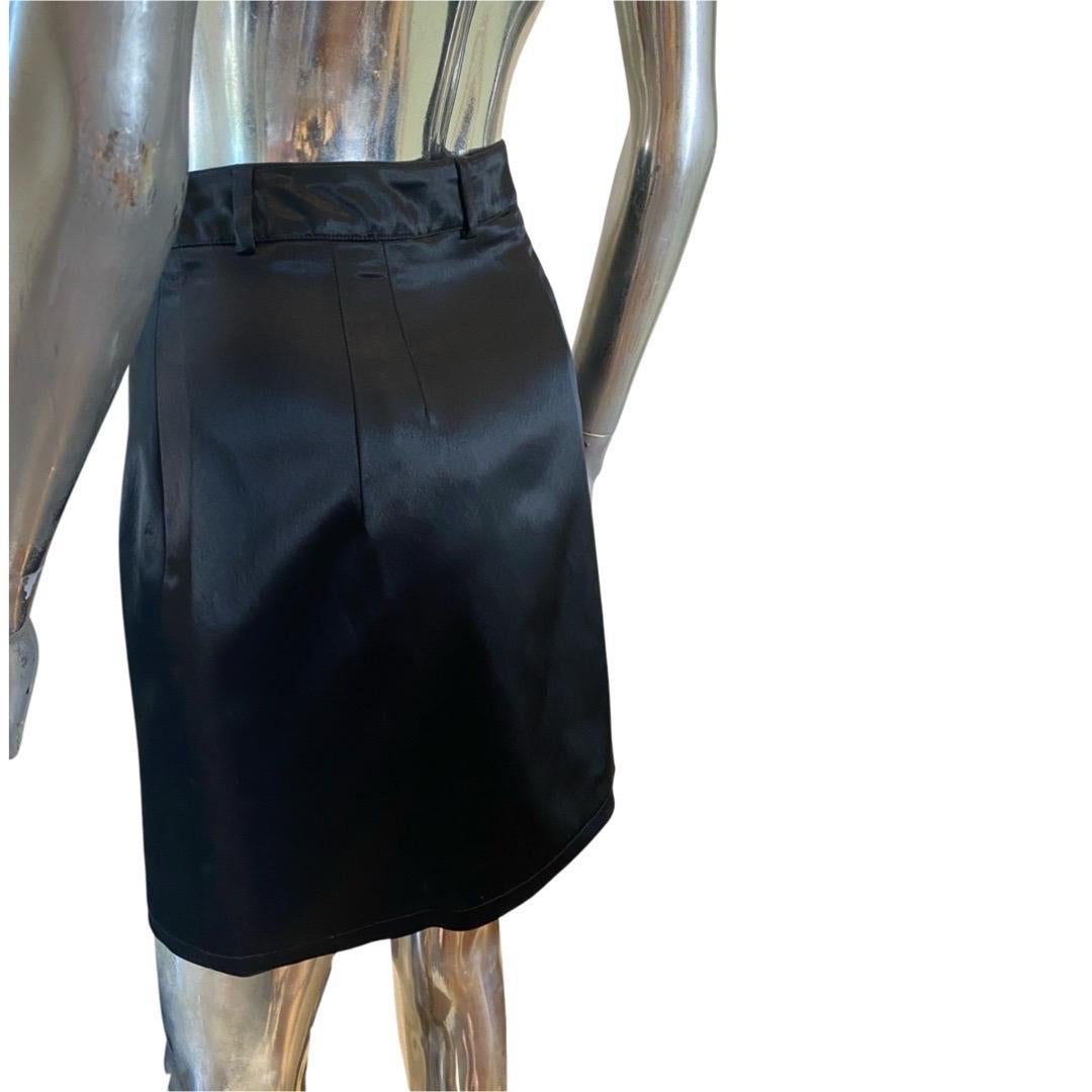Extē Italy Black Satin Short Jean Style Skirt Size 6 For Sale 3