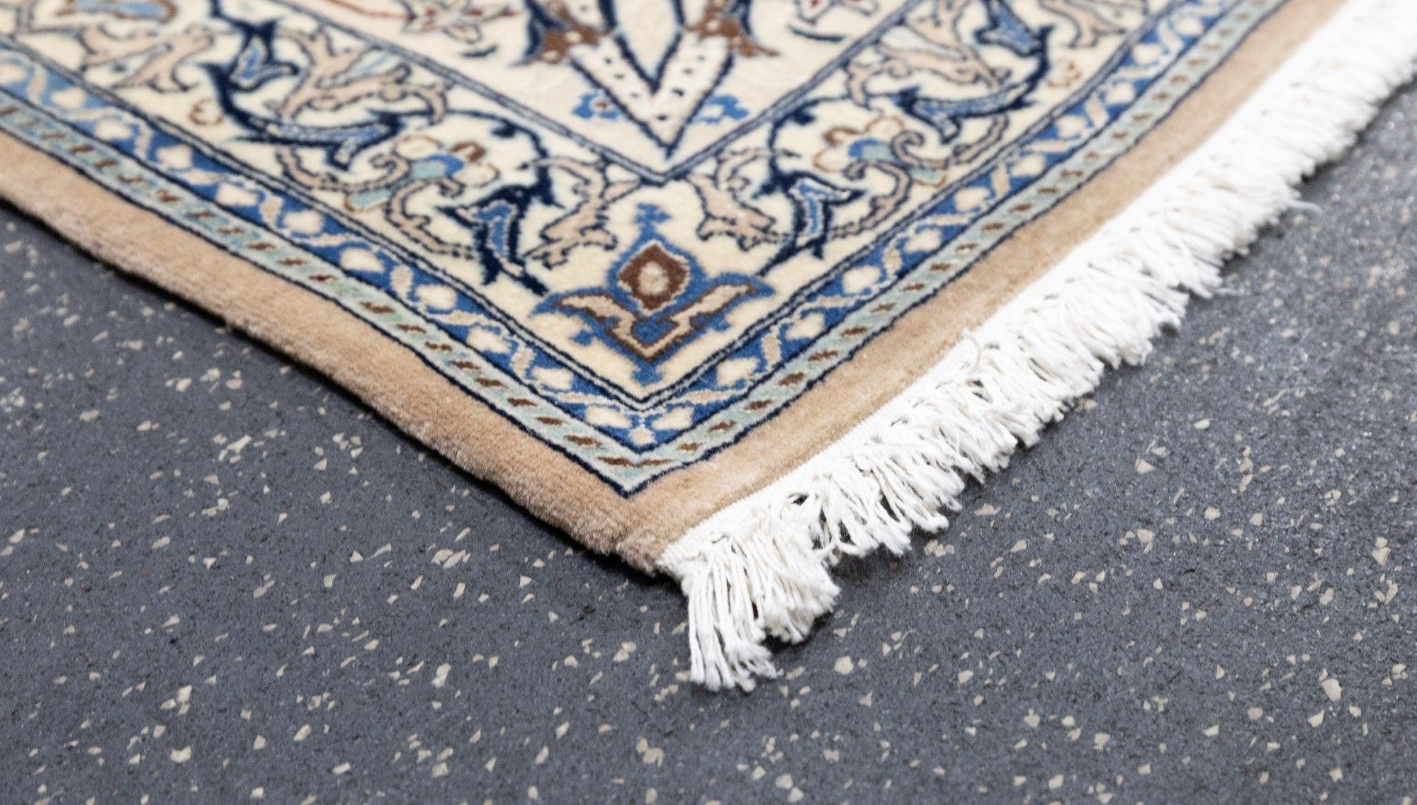 Persiano Tappeto Nain persiano d'epoca estremamente fine 6'1'' x 9'3'' in vendita