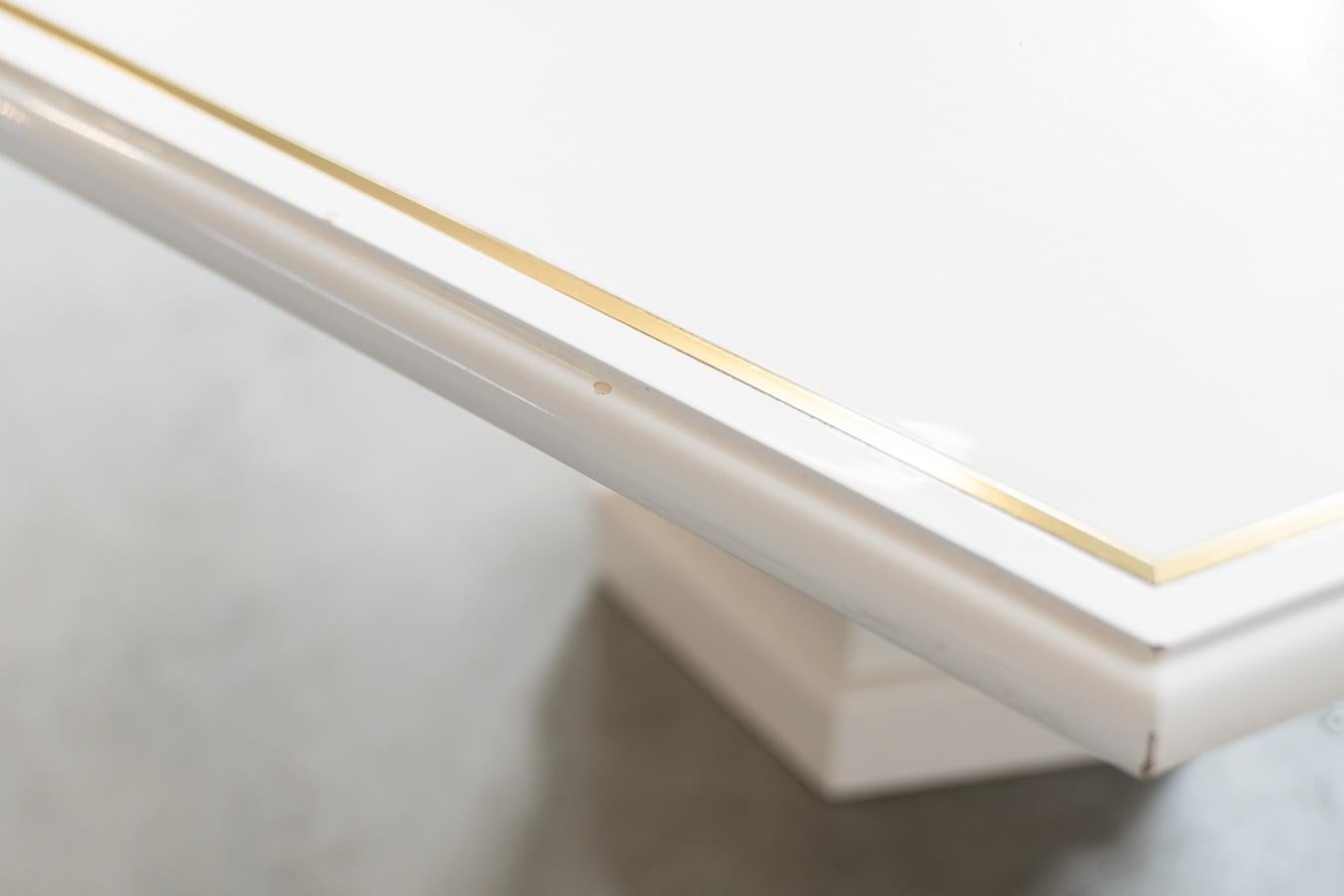 Mesa de comedor extensible de los años 80 Mario Sabot con 5 sillas lacadas en blanco en venta 11