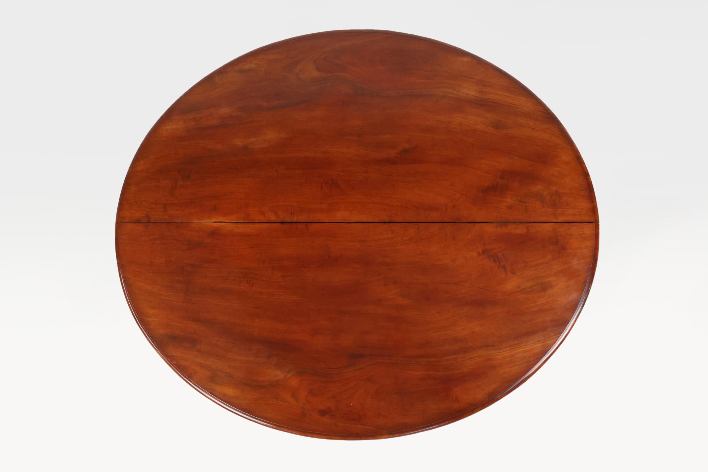 Bois Table de salle à manger anglaise ancienne et extensible de style victorien, vers 1830 en vente