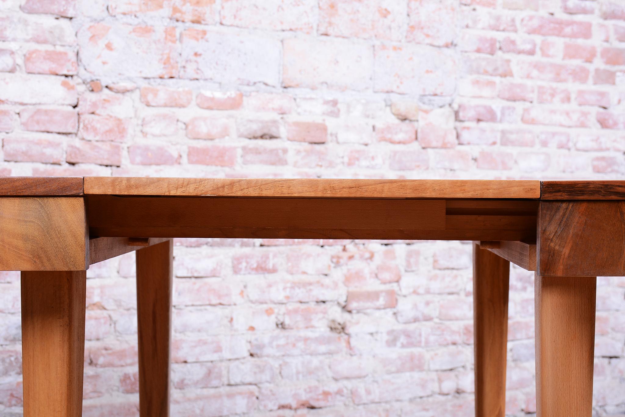 Table de salle à manger extensible Art déco, par Jindřich Halabala, UP Závody, République tchèque, années 1940 en vente 9