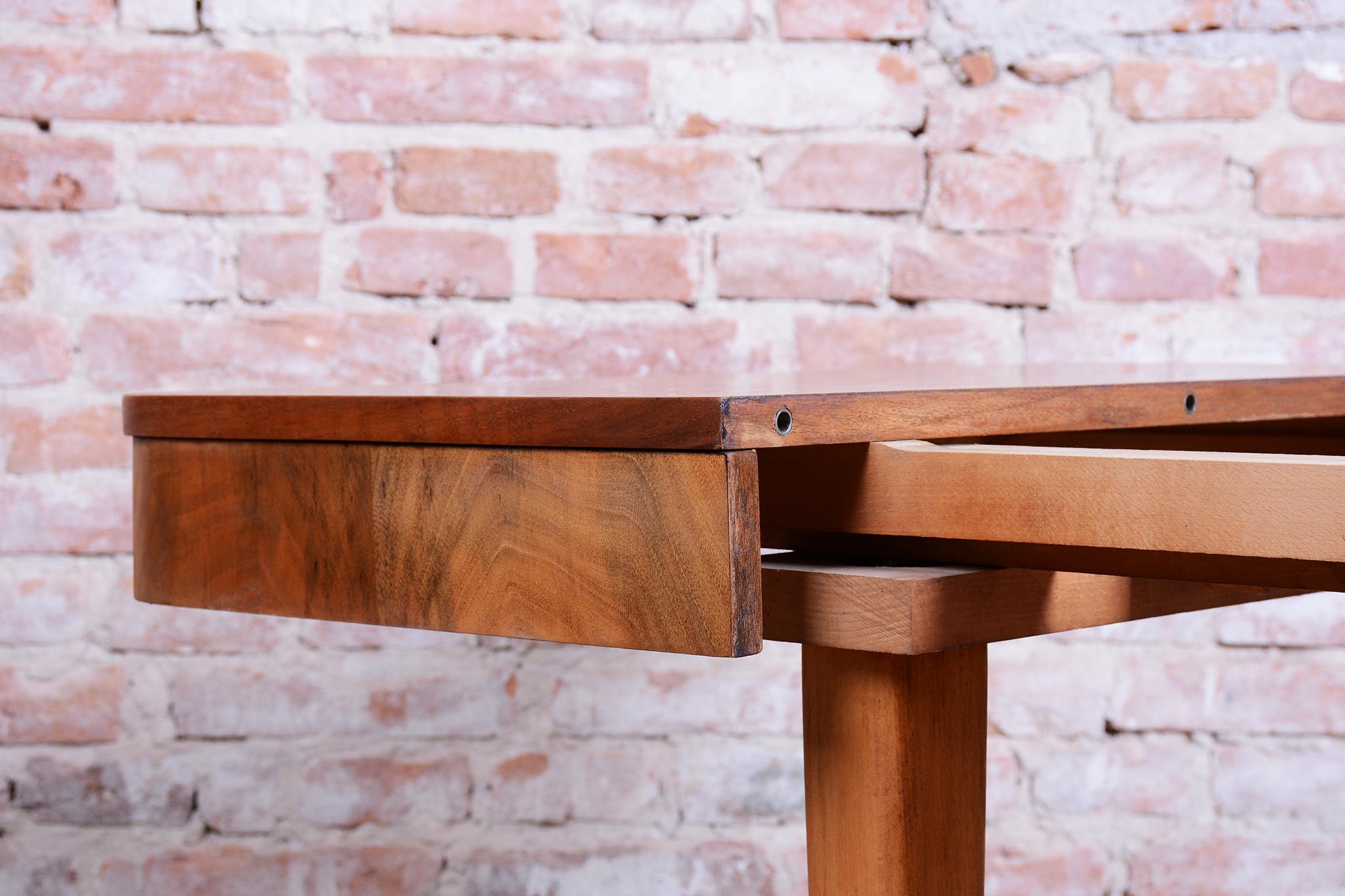 Table de salle à manger extensible Art déco, par Jindřich Halabala, UP Závody, République tchèque, années 1940 en vente 11