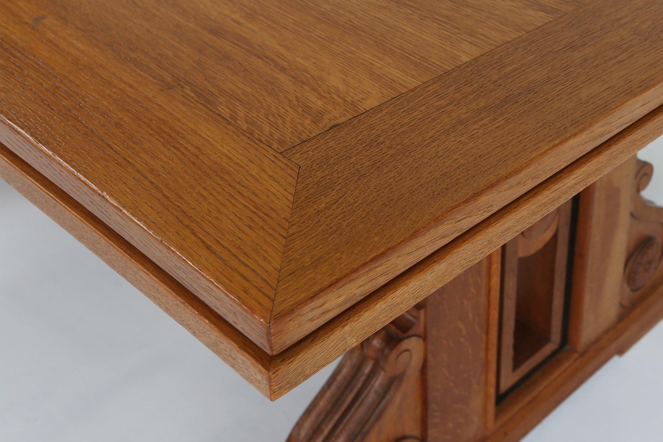 Extendable Art Deco Dining Table in full oak, 1940s For Sale 1
