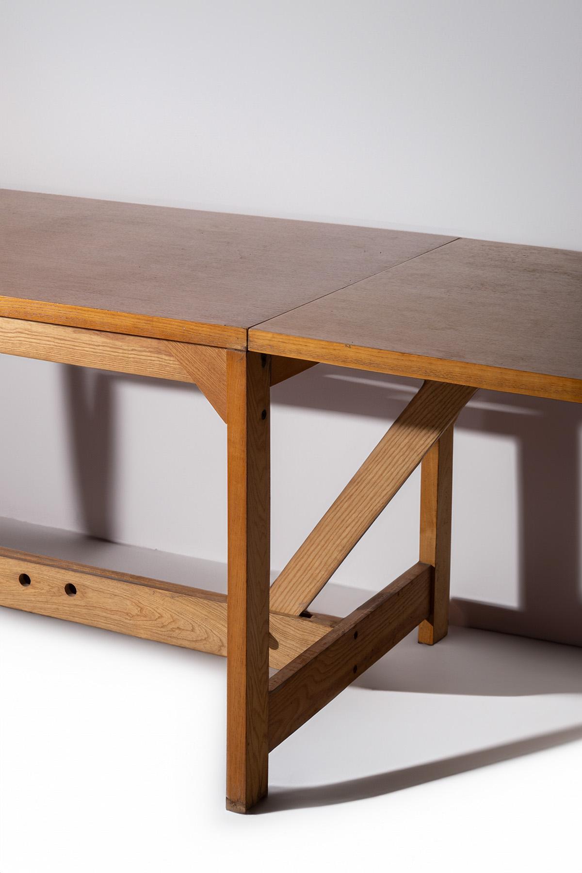 Late 20th Century Extendable ashwood dining table for Germa by Werther Toffoloni and Piero Palange in vendita