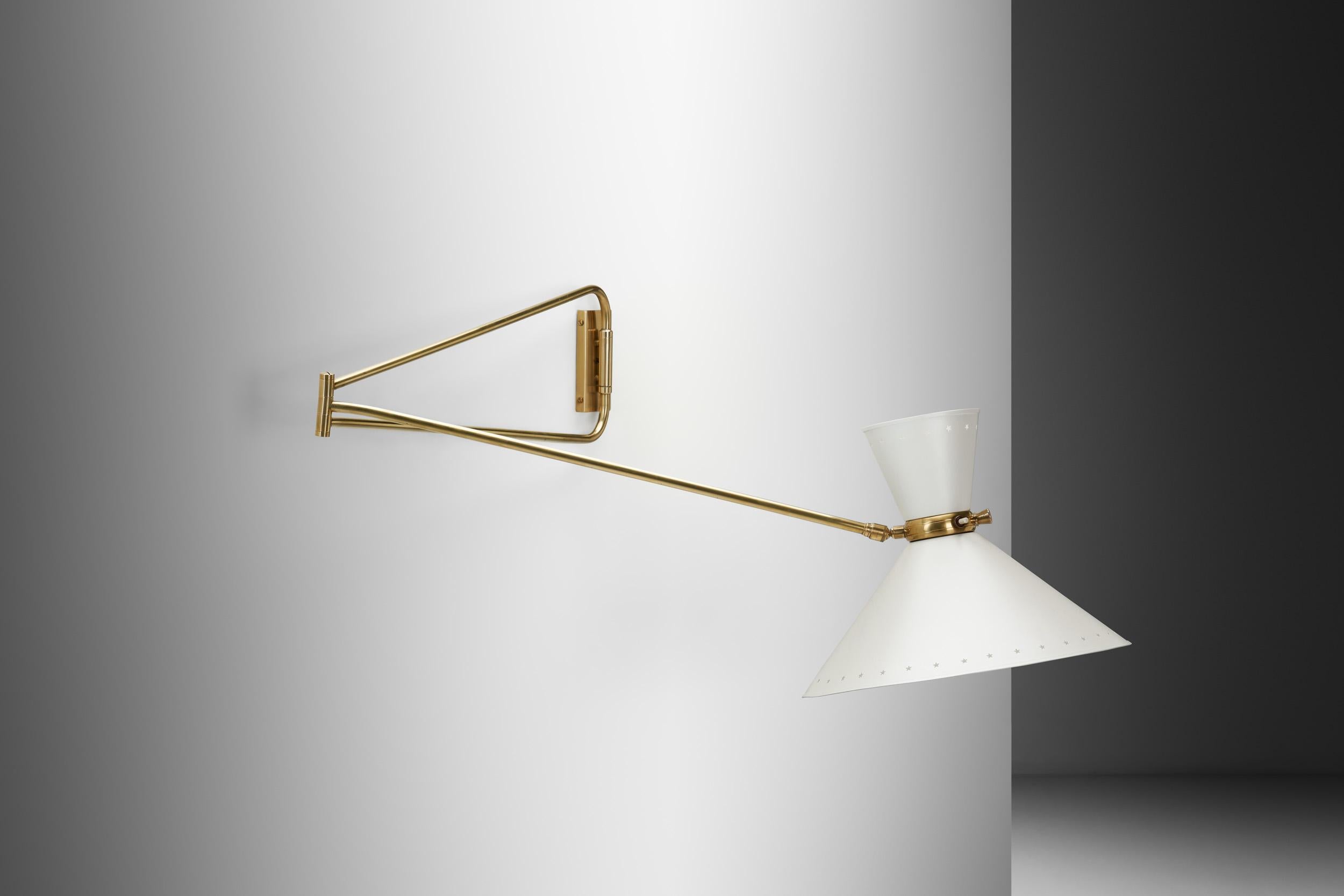 Mid-Century Modern Extendable Brass Wall Lamp in the manner of Robert Mathieu, Europe 1950s For Sale
