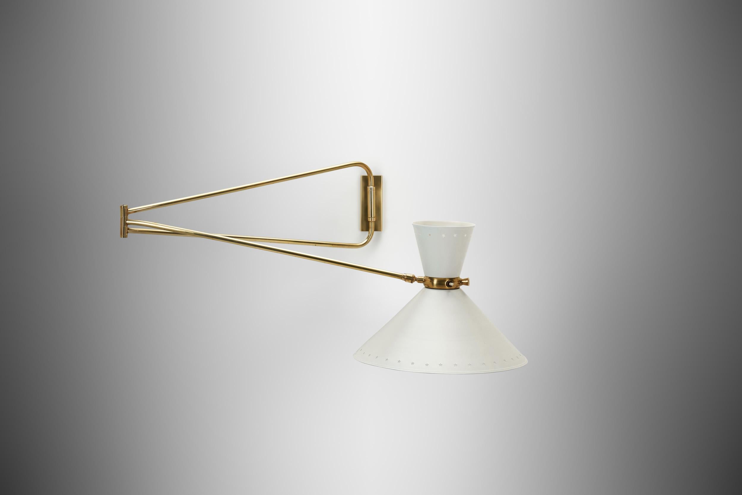 Extendable Brass Wall Lamp in the manner of Robert Mathieu, Europe 1950s In Good Condition For Sale In Utrecht, NL