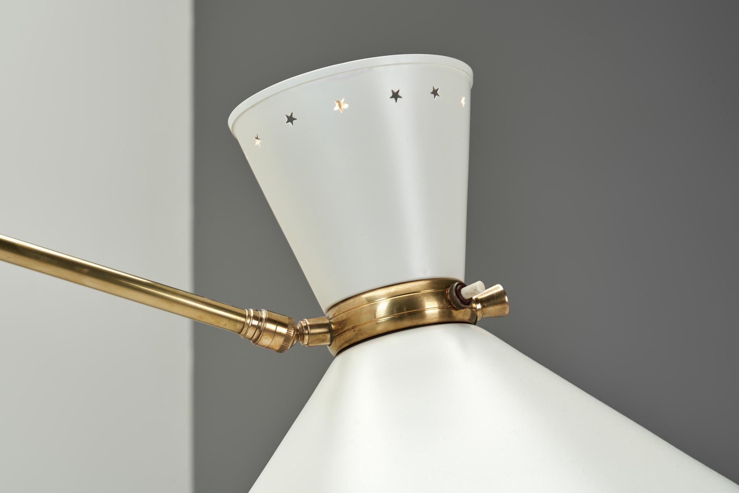 Extendable Brass Wall Lamp in the manner of Robert Mathieu, Europe 1950s For Sale 3