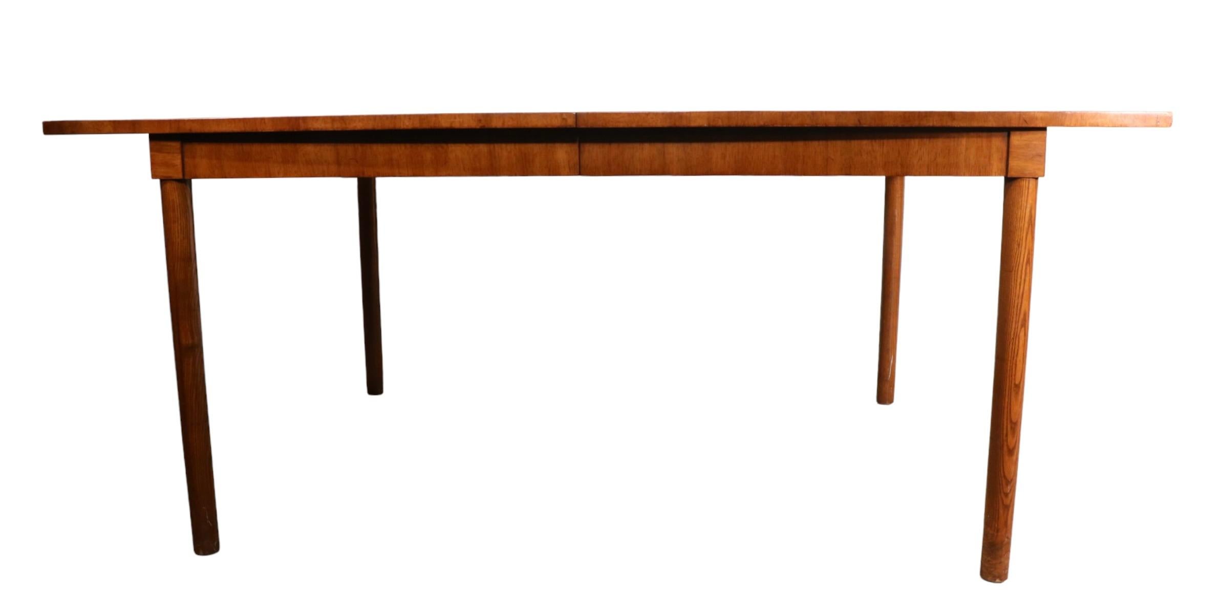 Extendable Burl and Mahogany Top Dining Table with Two Leaves Ca. 1950/1960's  For Sale 10